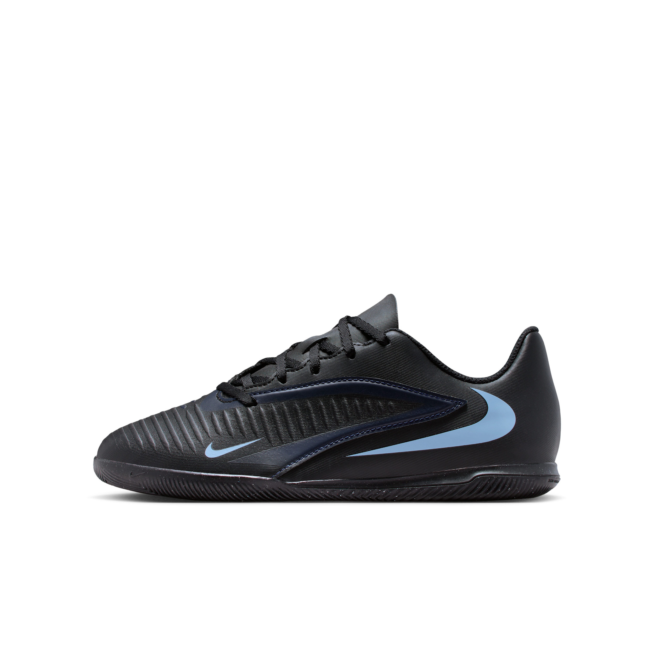 Nike Jr. Phantom 6 Low Club Older Kids’ Indoor Court Football Shoes – Black Nike Jr. Phantom 6 Low Club Older Kids’ Indoor Court Football Shoes – Black