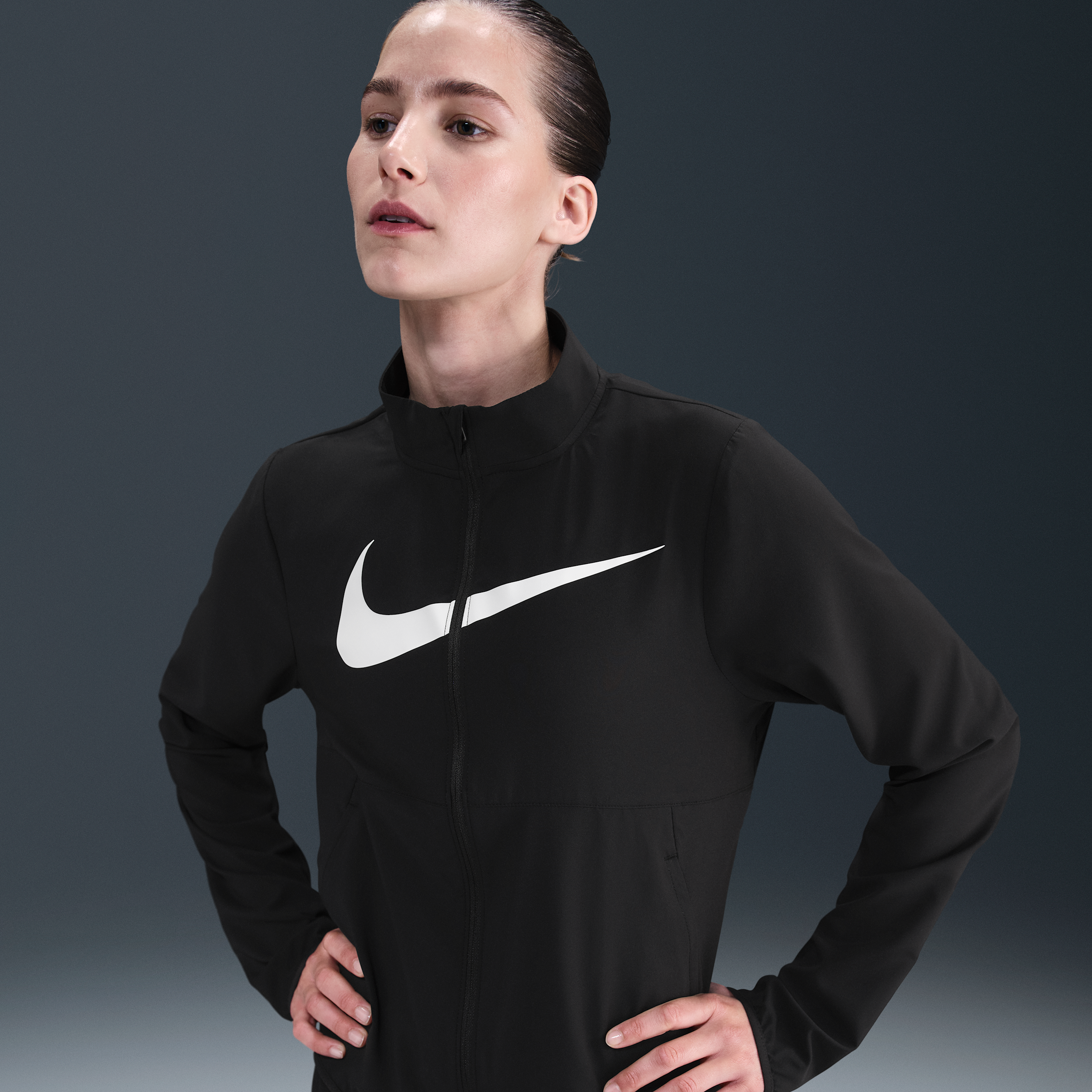 Thumbnail - Nike Tempo Swoosh Run Dri-FIT Laufjacke (Damen) - Schwarz