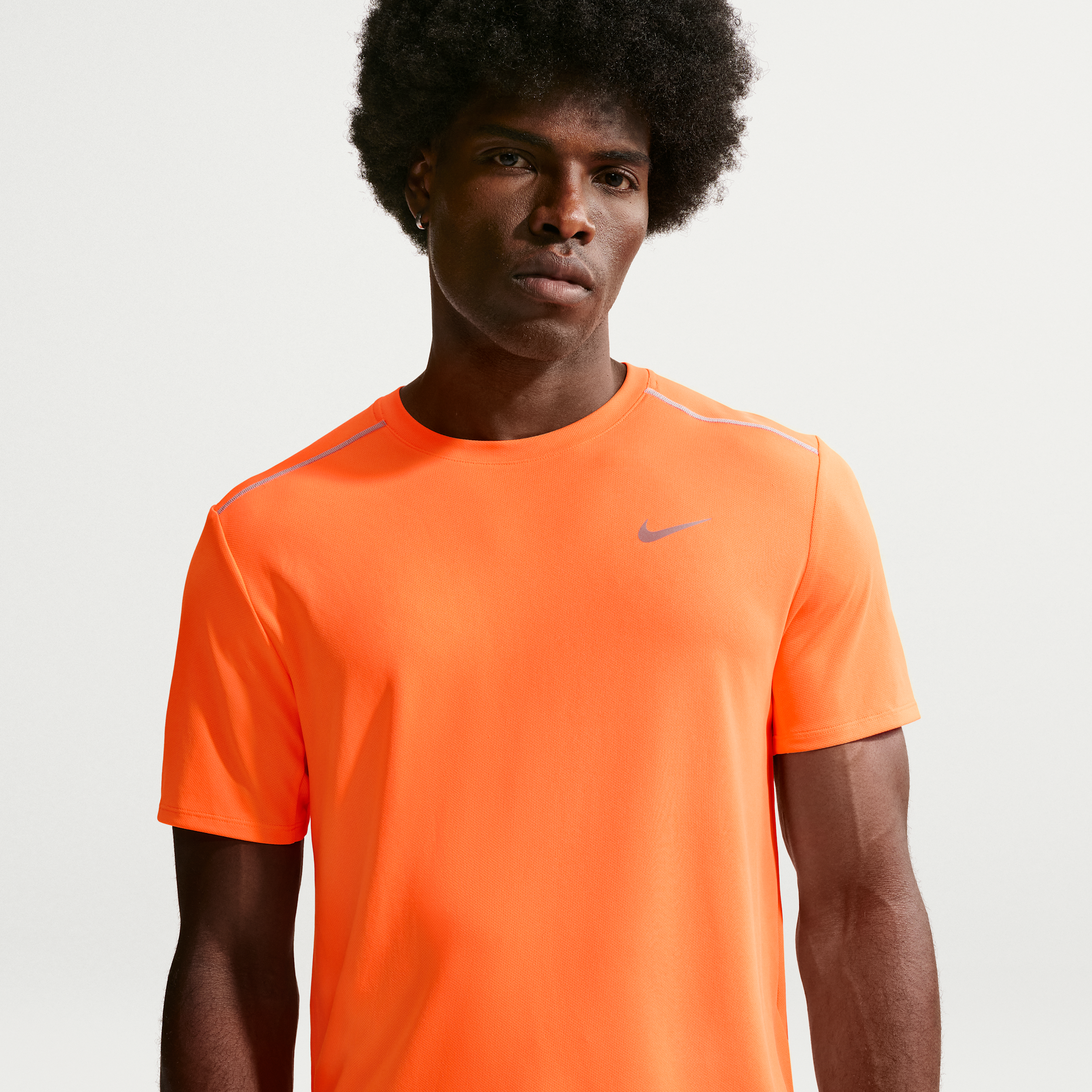 Nike Miler Dri-Fit Hardlooptop Met Uv-bescherming En Korte Mouwen Voor Heren - Oranje