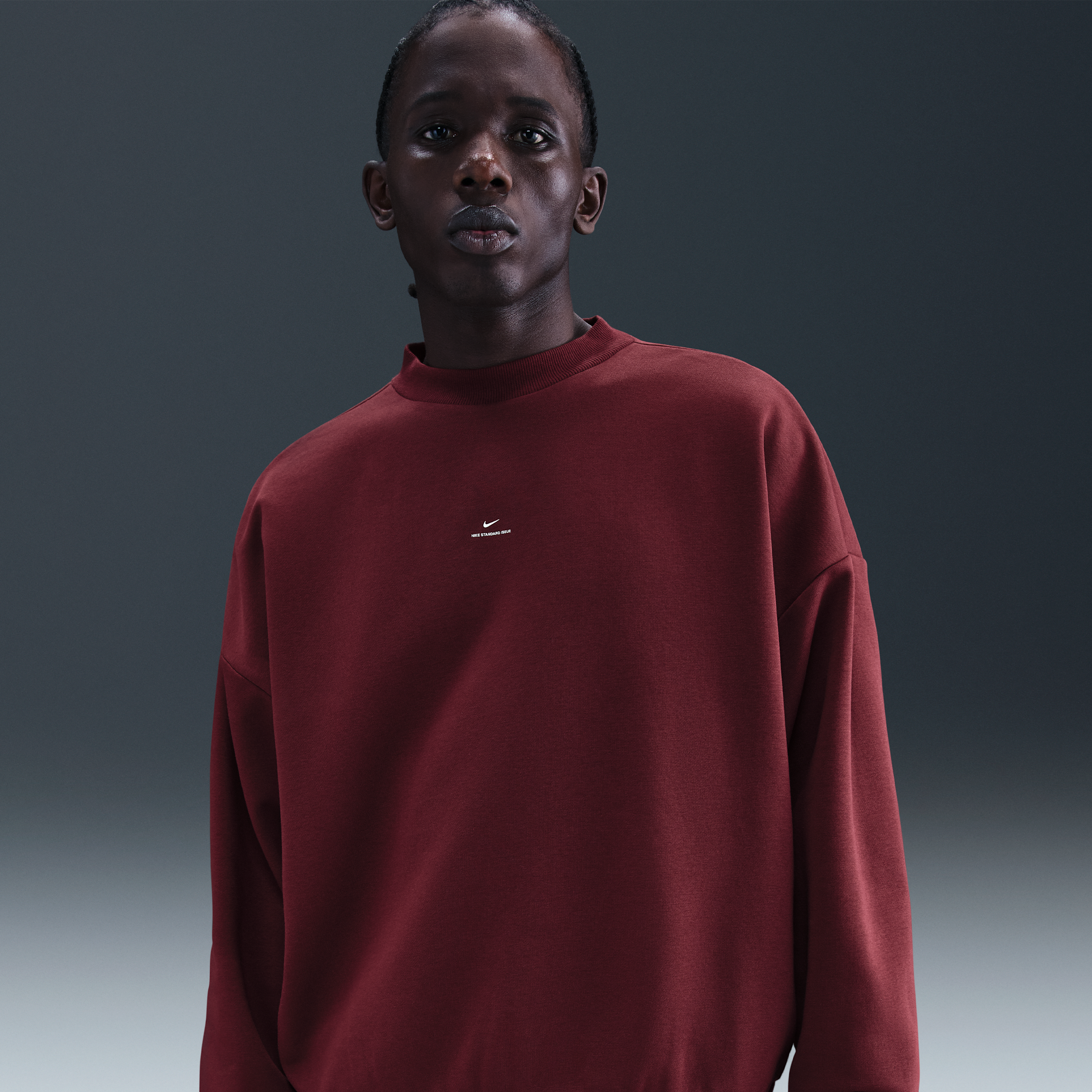 Thumbnail - Nike Standard Issue Therma-FIT-Basketball-Oberteil mit Rundhalsausschnitt (Herren) - Rot