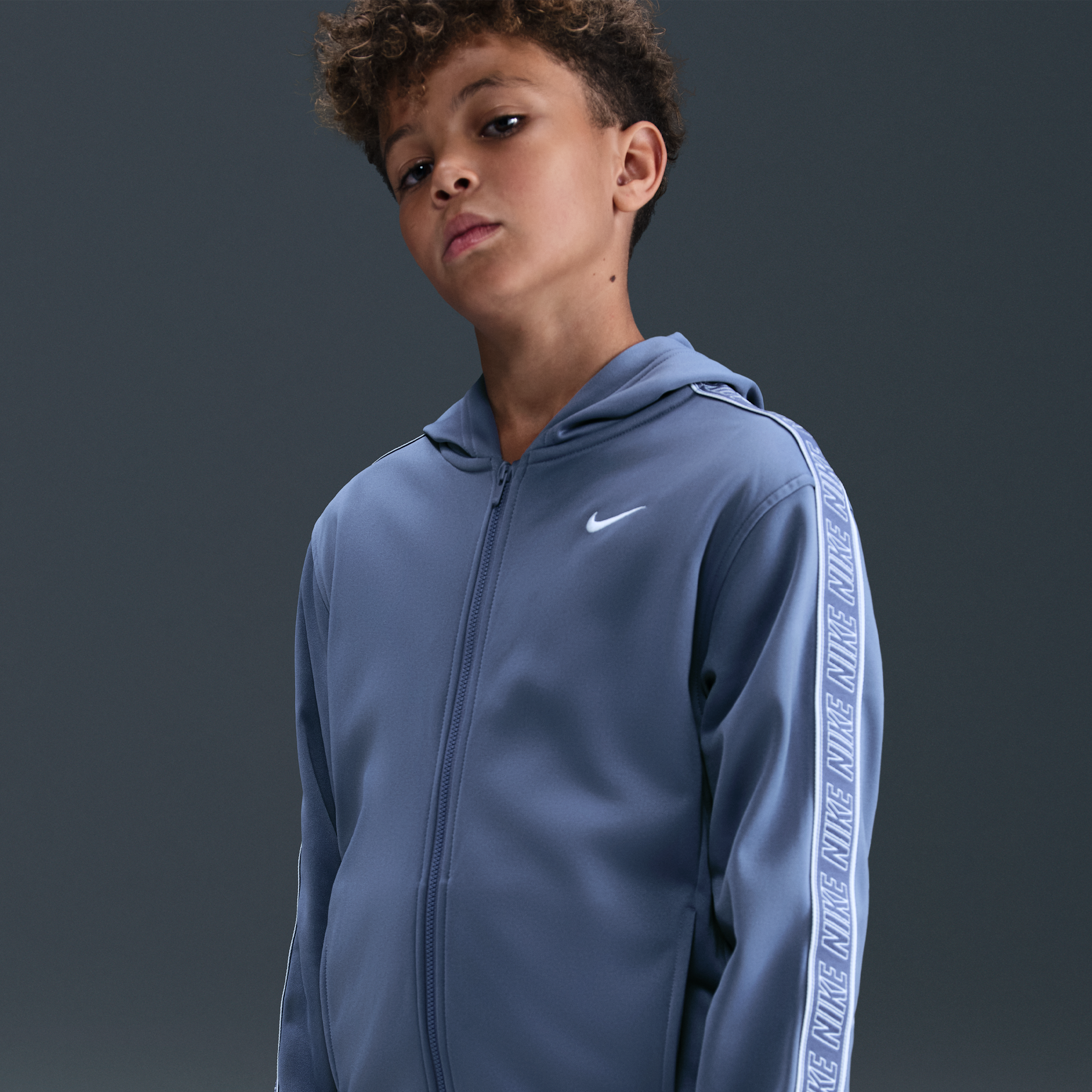 Thumbnail - Nike Club Hoodie mit durchgehendem Reißverschluss und Dri-FIT-Technologie (ältere Kinder) - Blau