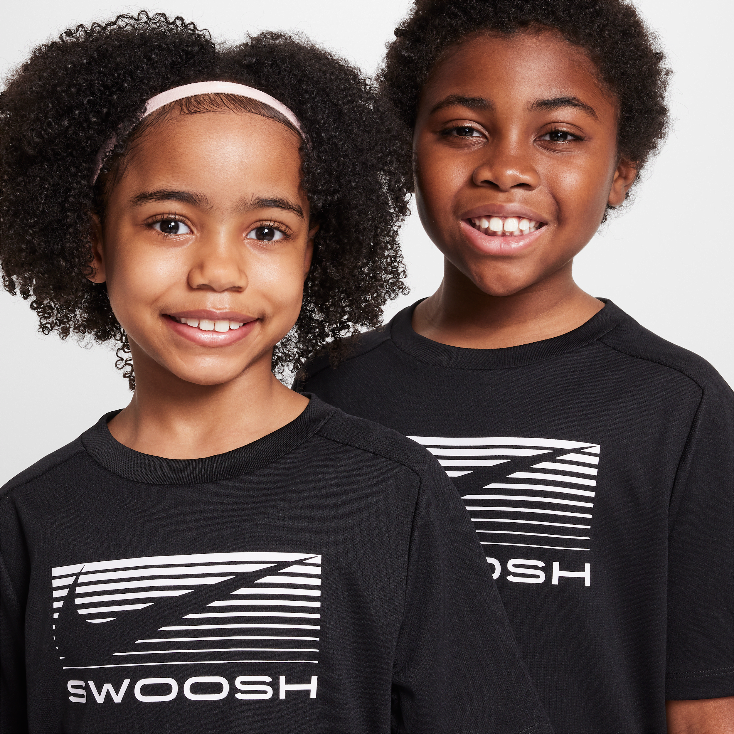 Thumbnail - Nike Multi Dri-FIT Kurzarmshirt für ältere Kinder (Jungen) - Schwarz