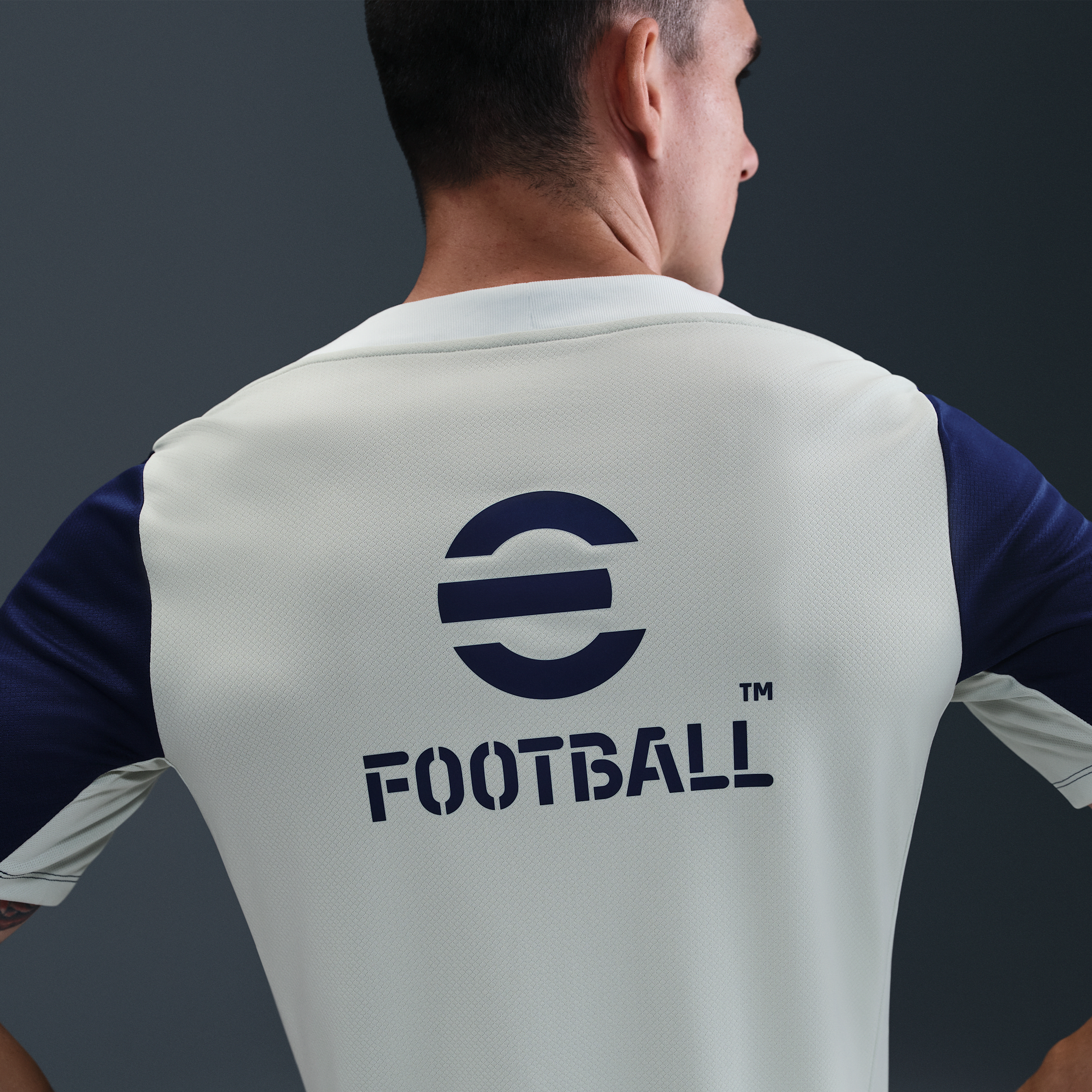 Thumbnail - Inter Mailand Strike Nike Dri-FIT Kurzarm-Fußballoberteil (Herren) - Grau