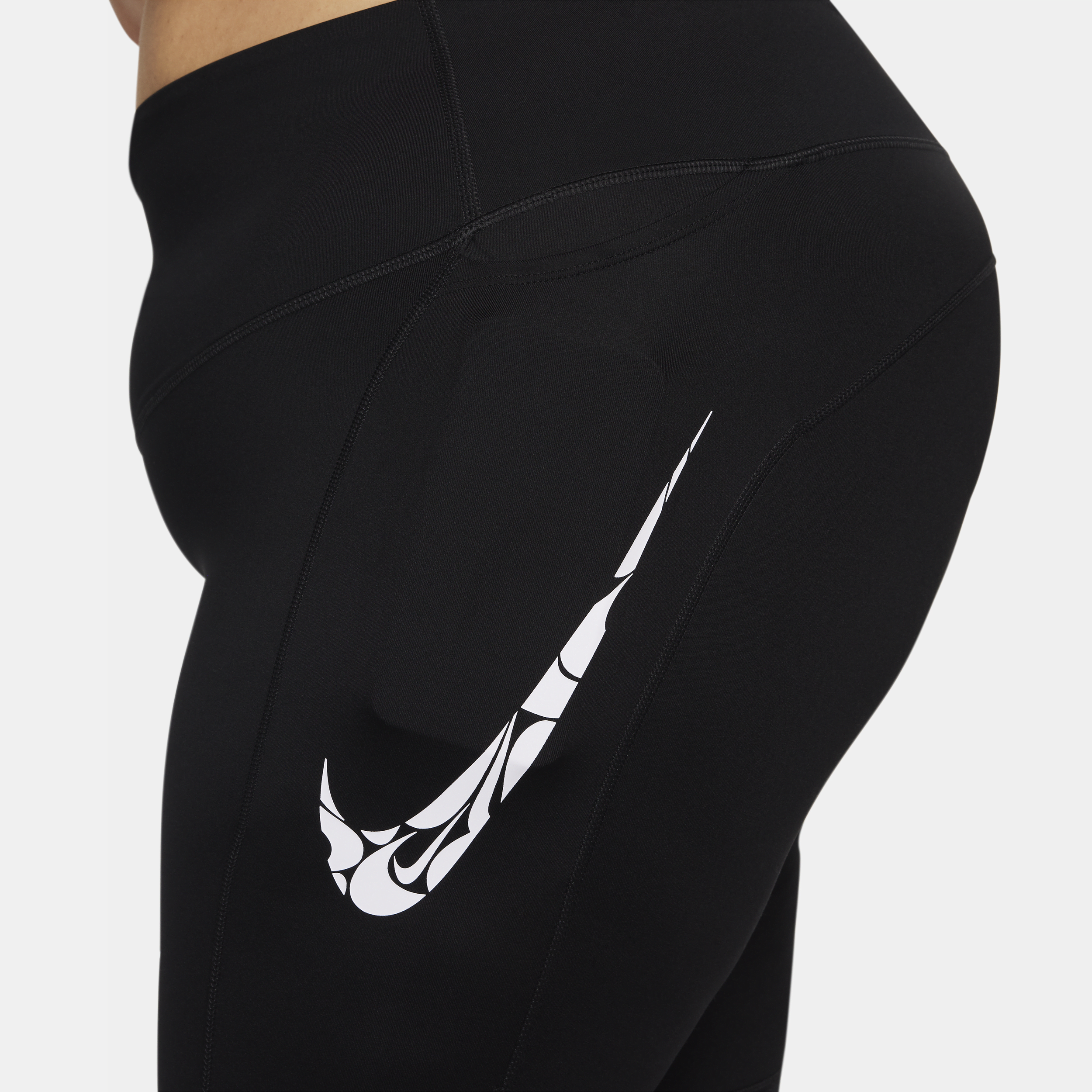 Nike Fast 7 8-hardlooplegging met halfhoge taille en zakken voor dames (Plus Size) Zwart