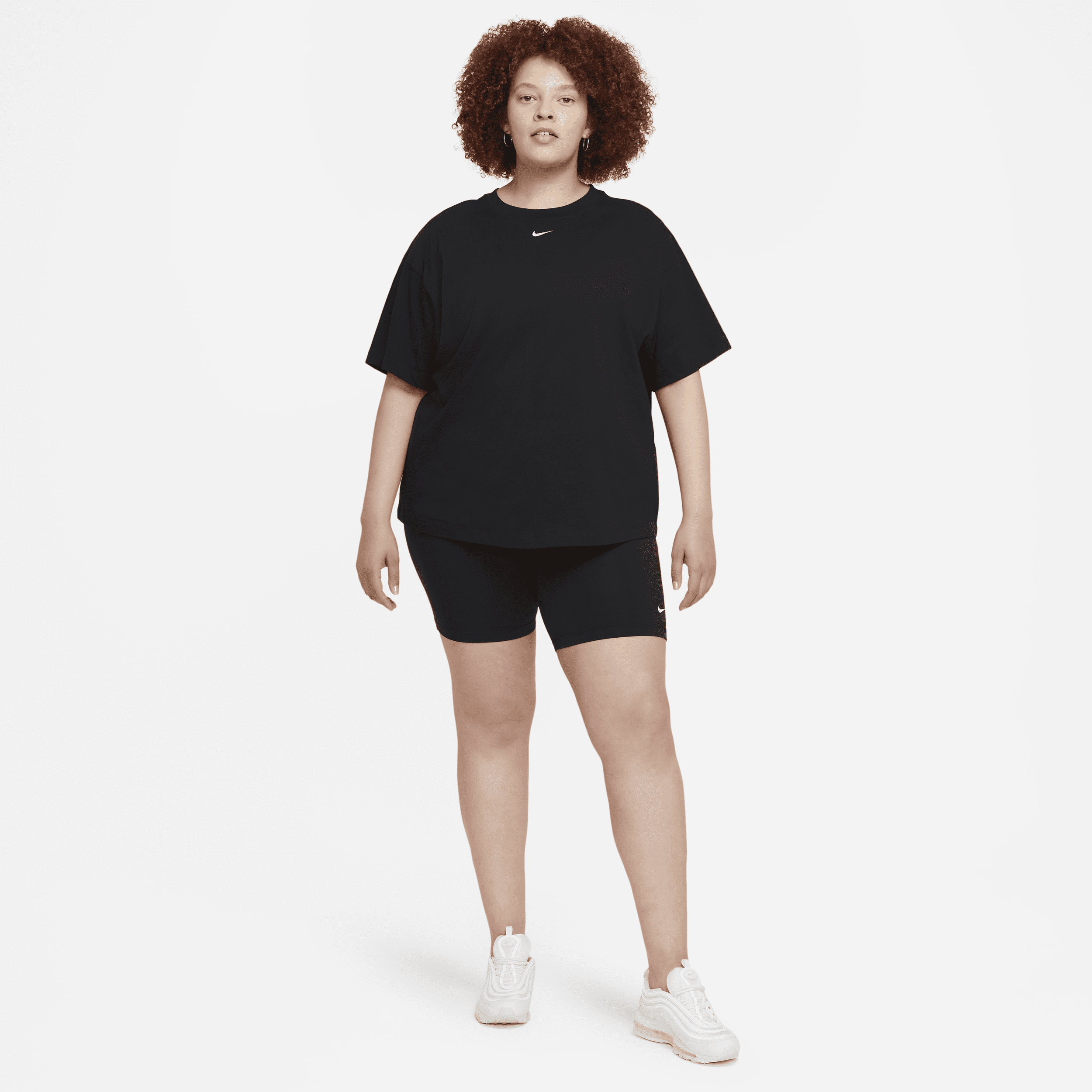 Haut à manches courtes oversize Nike Sportswear Essential pour Femme - Noir