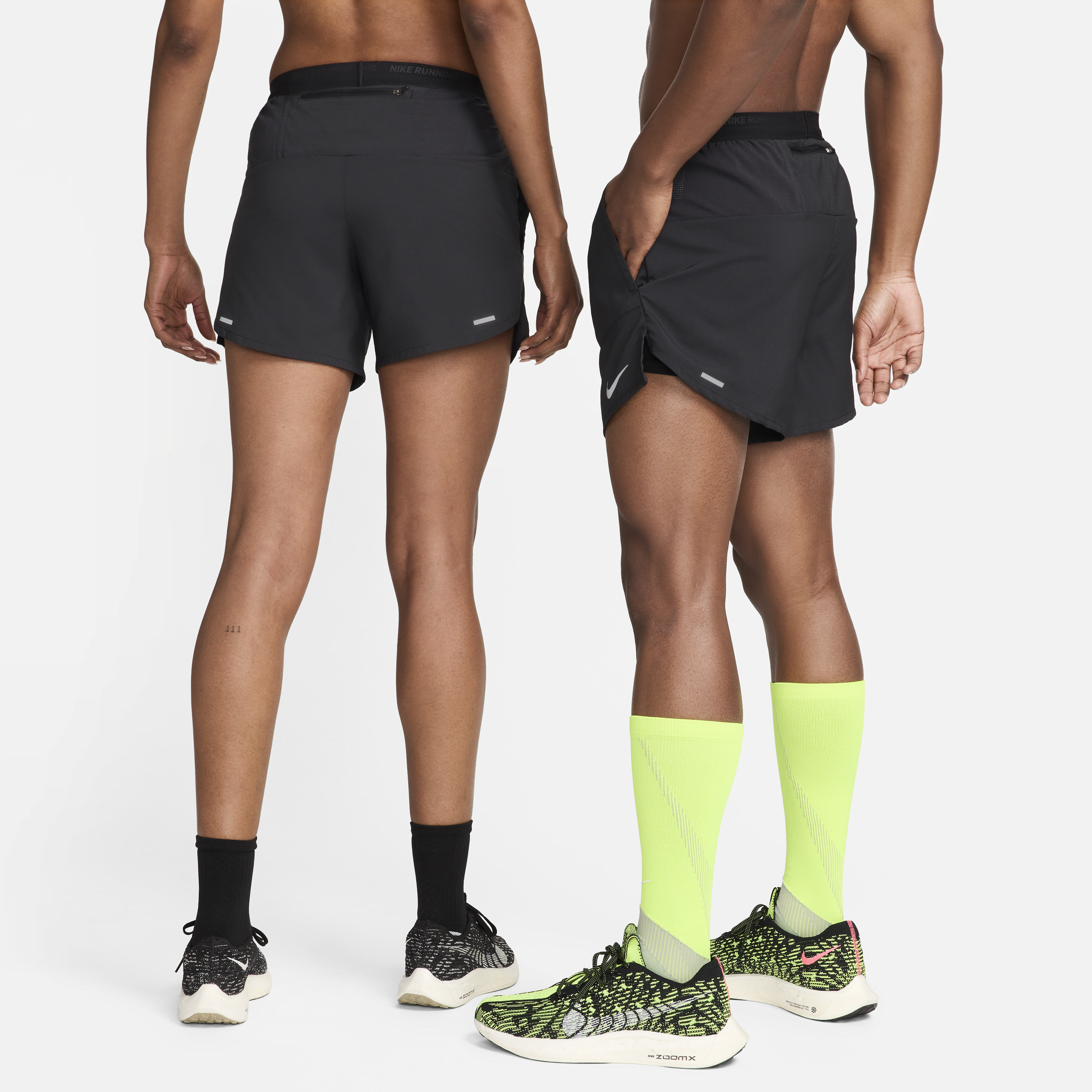 Short de running avec sous-short intégré Dri-FIT Nike Stride 13 cm pour homme - Noir