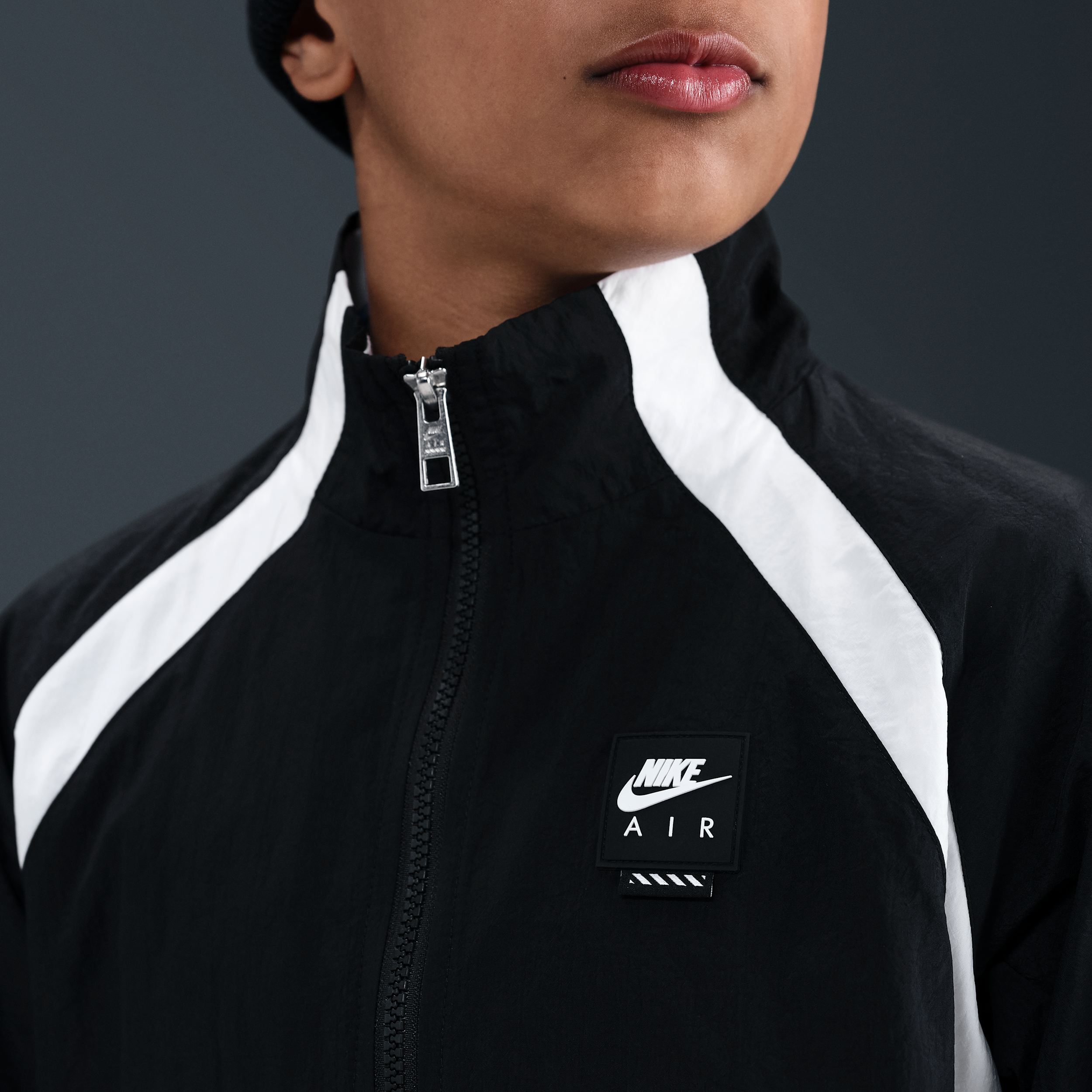 Thumbnail - Nike Air Track-Jacket aus Webstoff (ältere Kinder) - Schwarz
