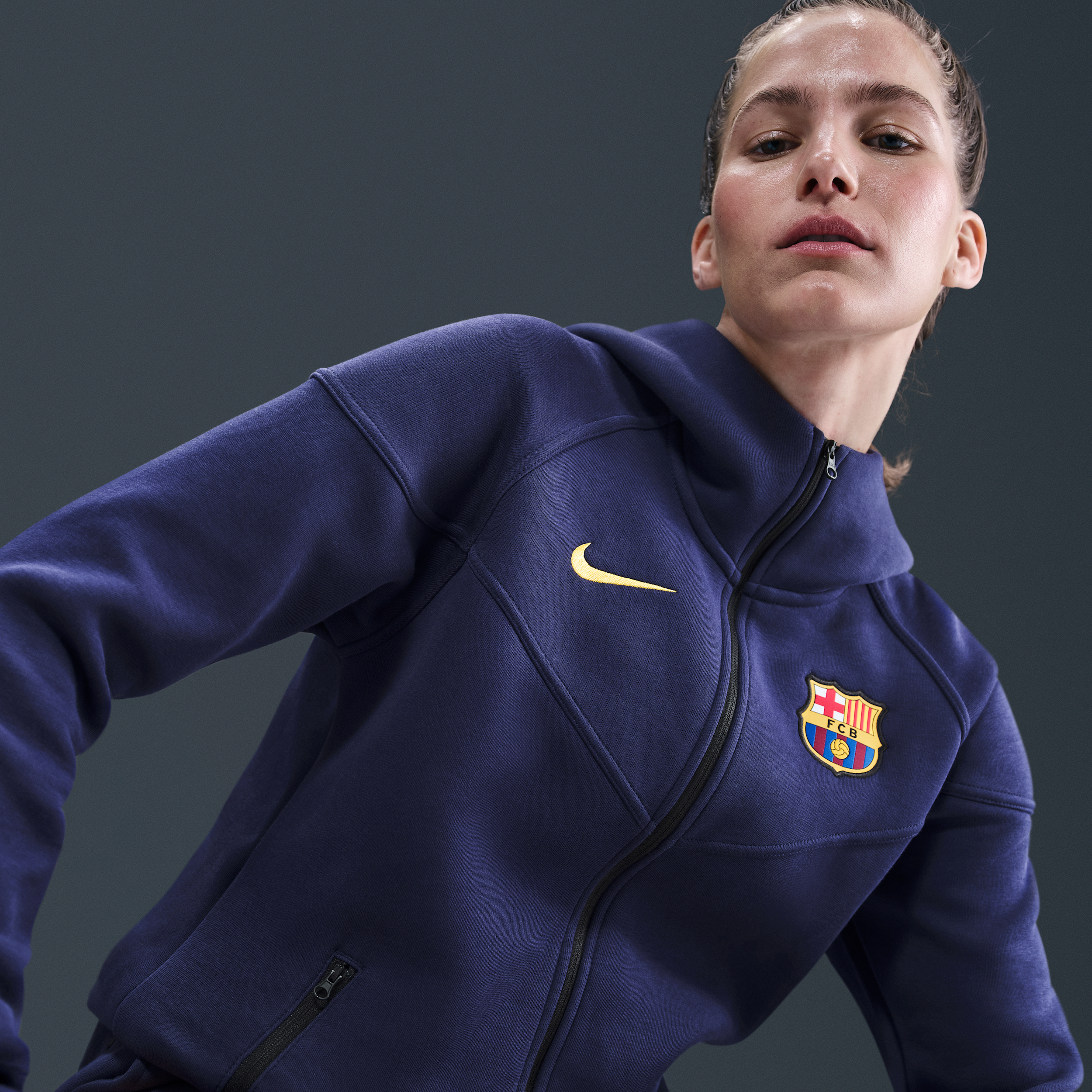 Thumbnail - FC Barcelona Tech Windrunner Nike Fußball-Hoodie mit durchgehendem Reißverschluss (Damen) - Lila