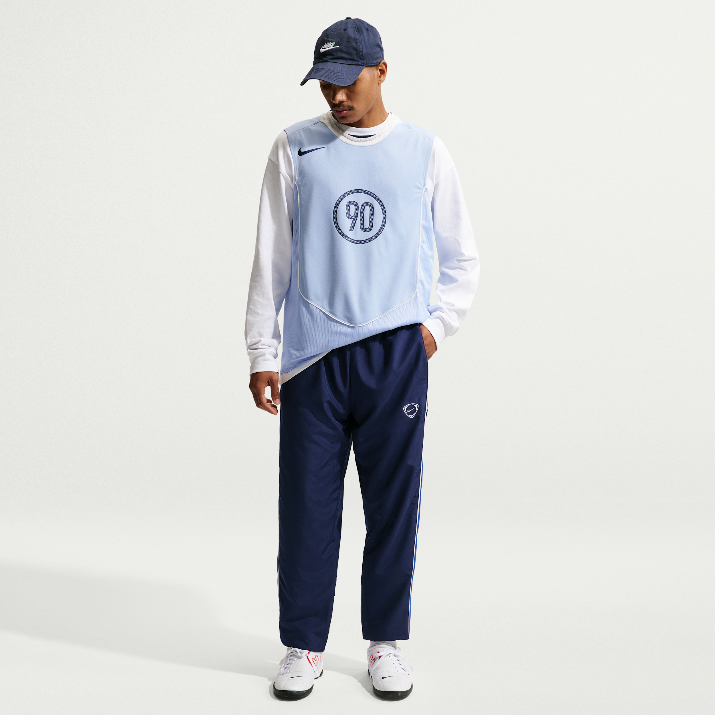 Pantaloni da calcio Repel in tessuto Nike Academy+ – Uomo - Blu