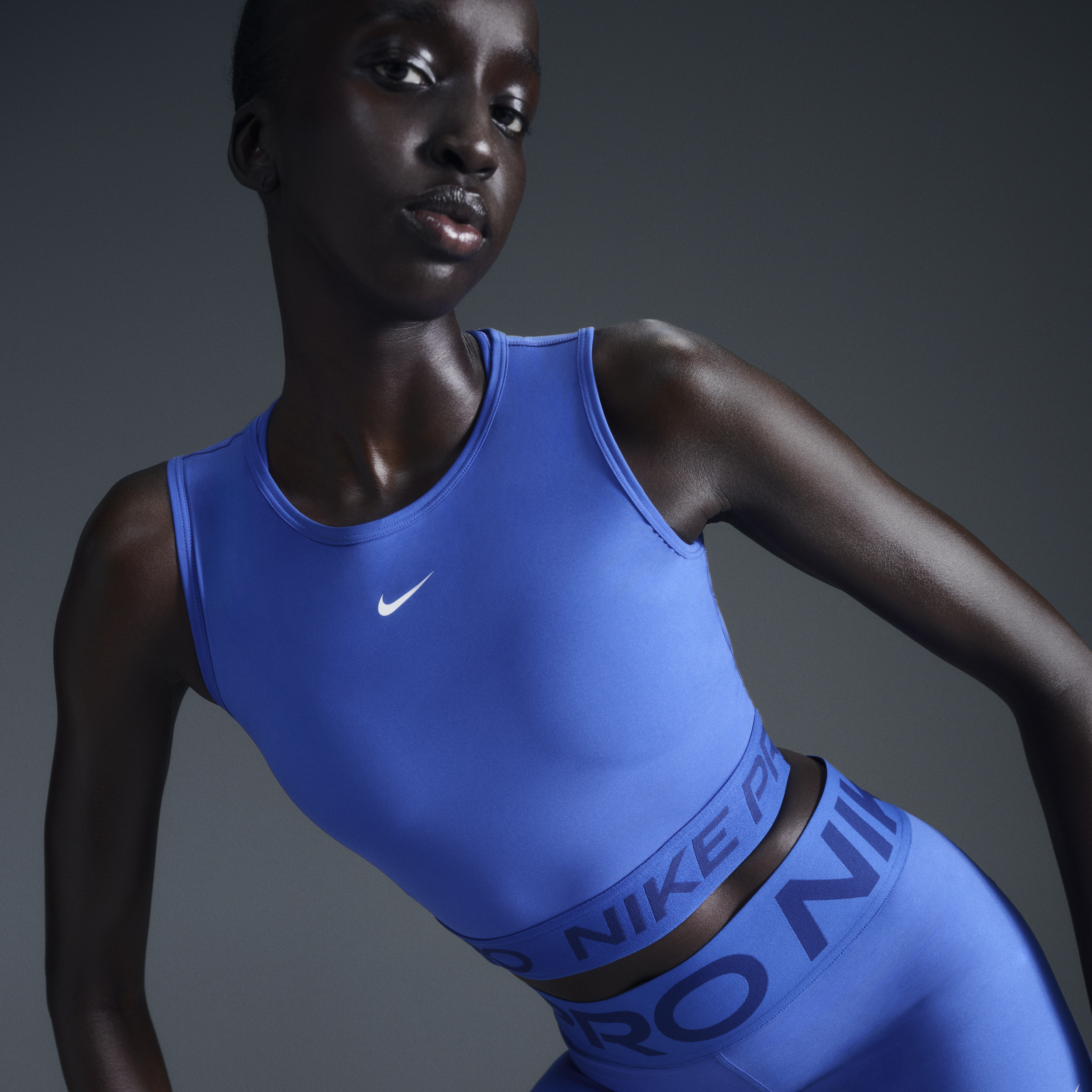 Débardeur court Nike Pro Dri-FIT pour femme - Bleu