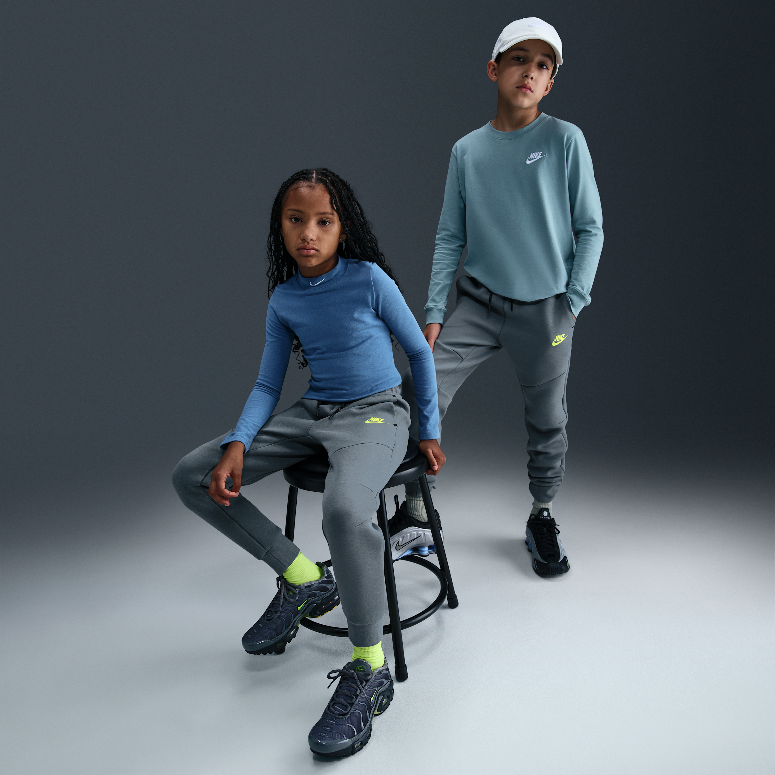 nike tech fleece junior joggers