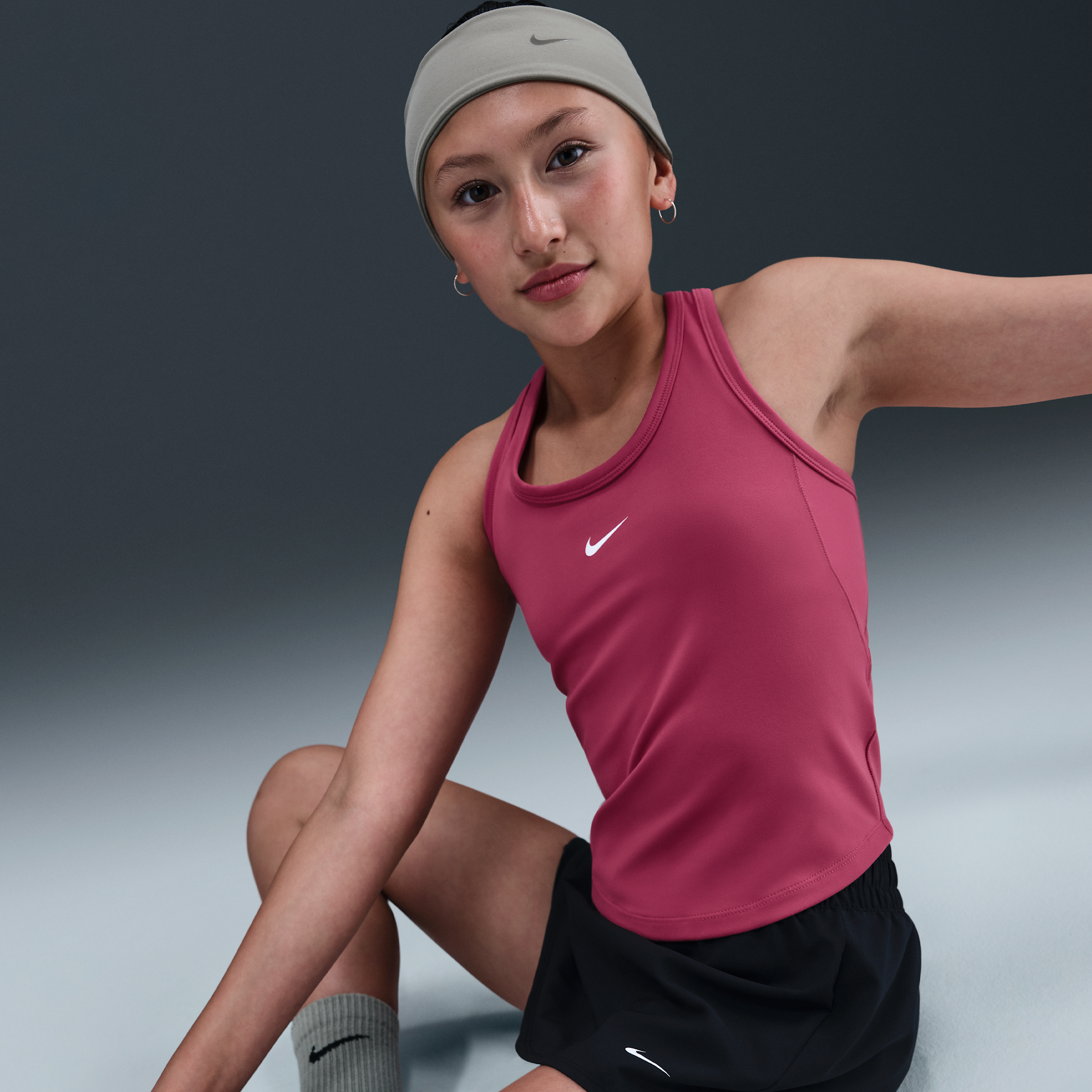 Thumbnail - Nike One Fitted Dri-FIT Tanktop für ältere Kinder (Mädchen) - Lila