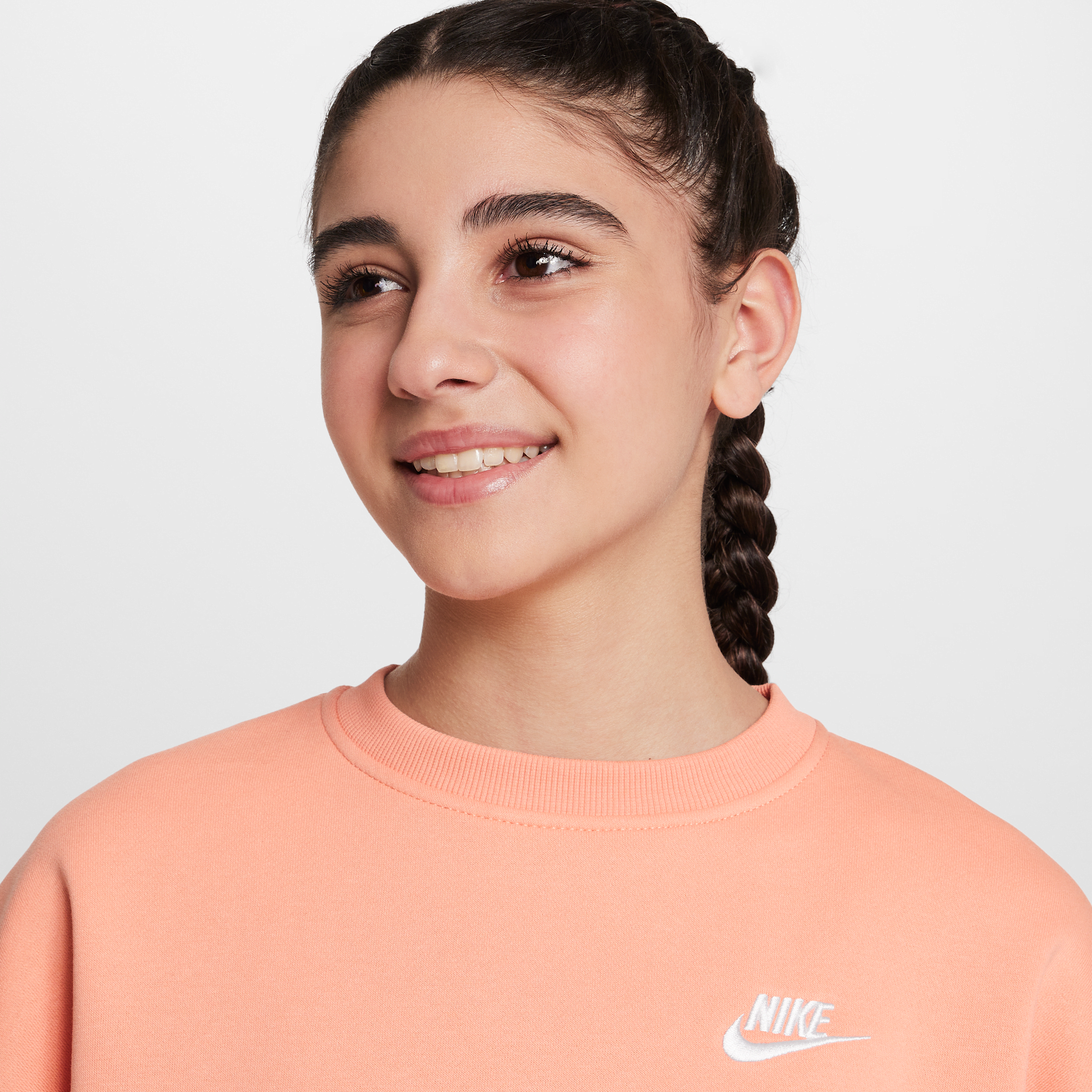 Thumbnail - Nike Sportswear Club Fleece-Sweatshirt mit Rundhalsausschnitt und kastiger Passform (Mädchen) - Orange