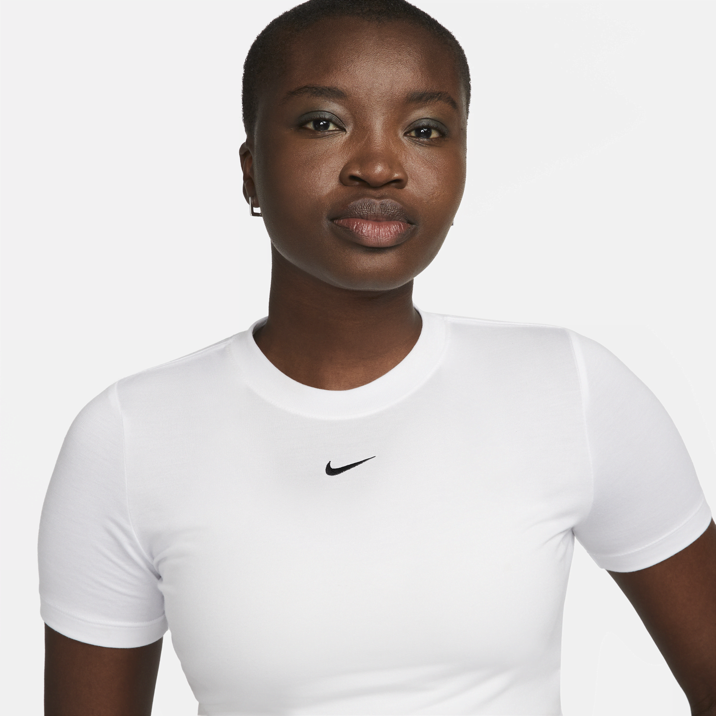 T-shirt slim court Nike Sportswear Essential pour femme - Blanc