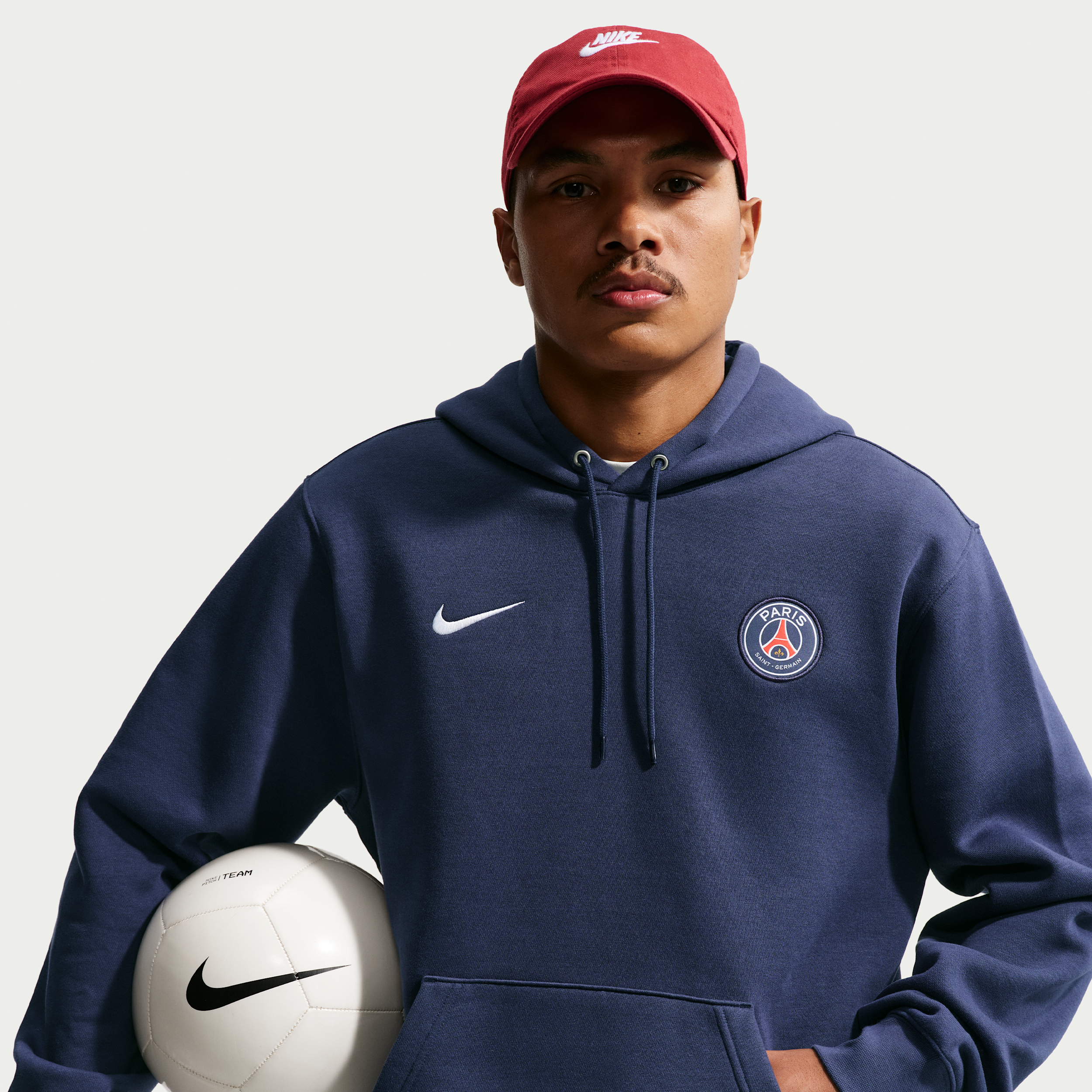 Nike Sweat A Capuche Nike Football Paris Saint Germain Club Pour