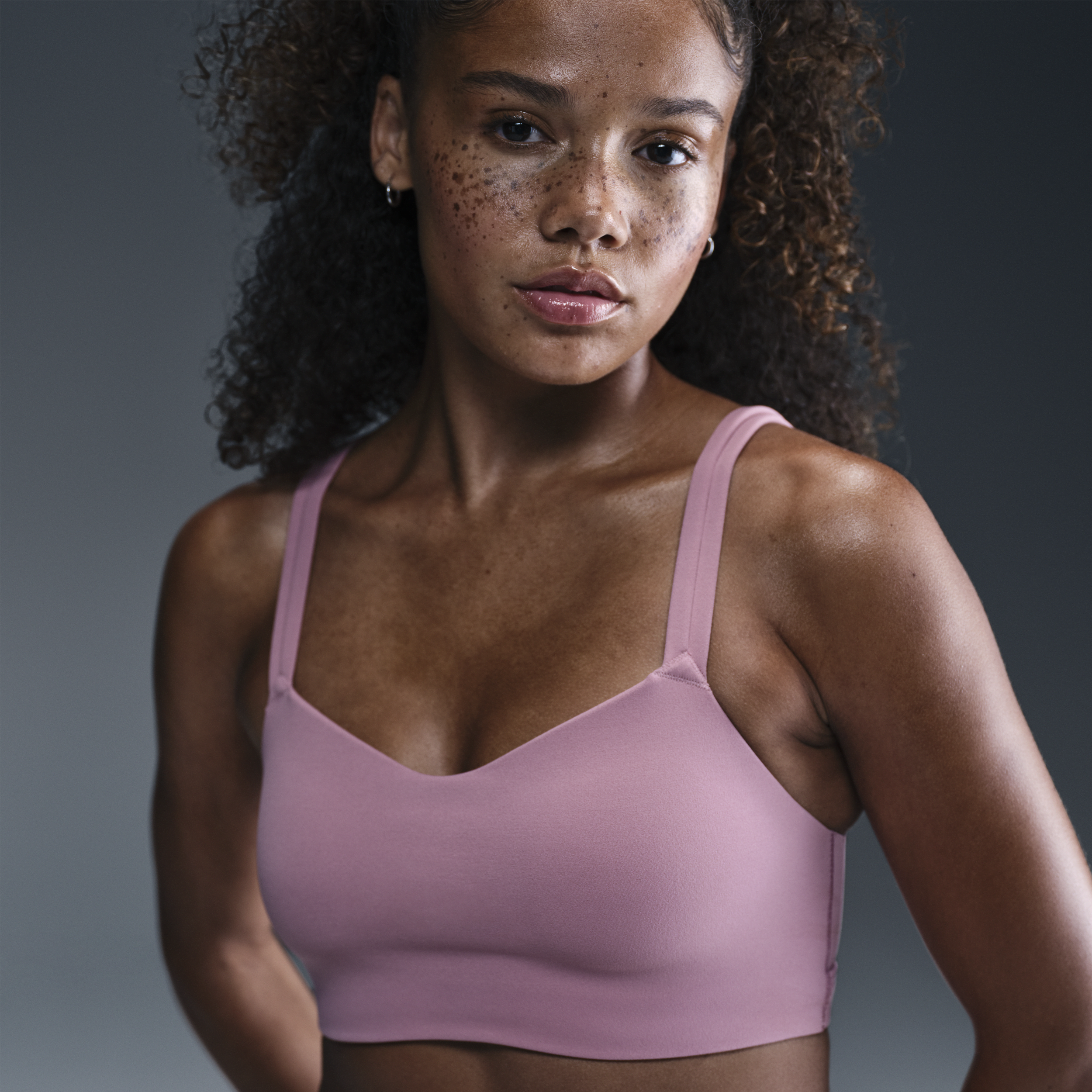 Nike Zenvy Strappy sport-bh met vulling en lichte ondersteuning - Paars