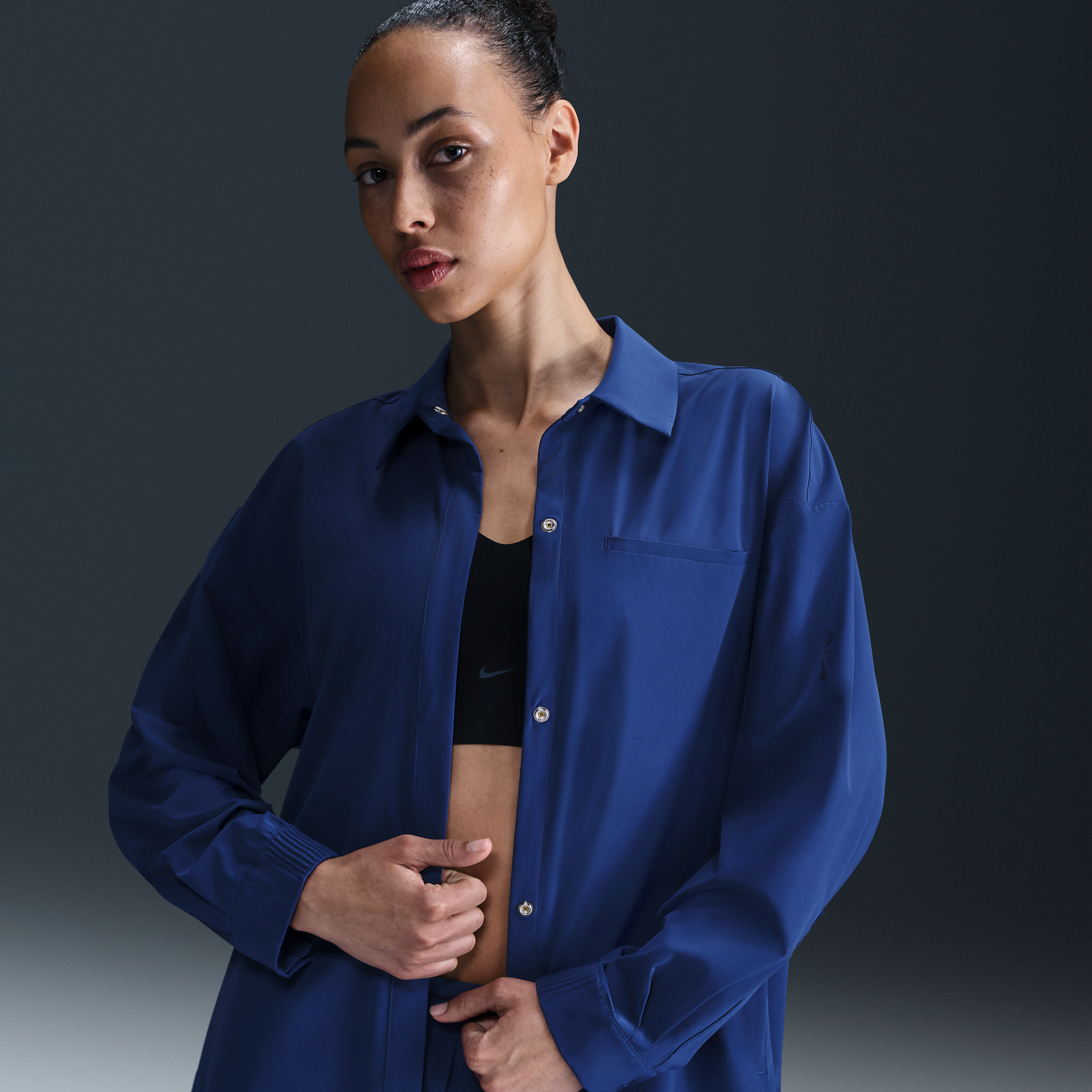 Thumbnail - Nike 24.7 PerfectStretch Oversize-Longsleeve mit Dri-FIT-Technologie (Damen) - Blau