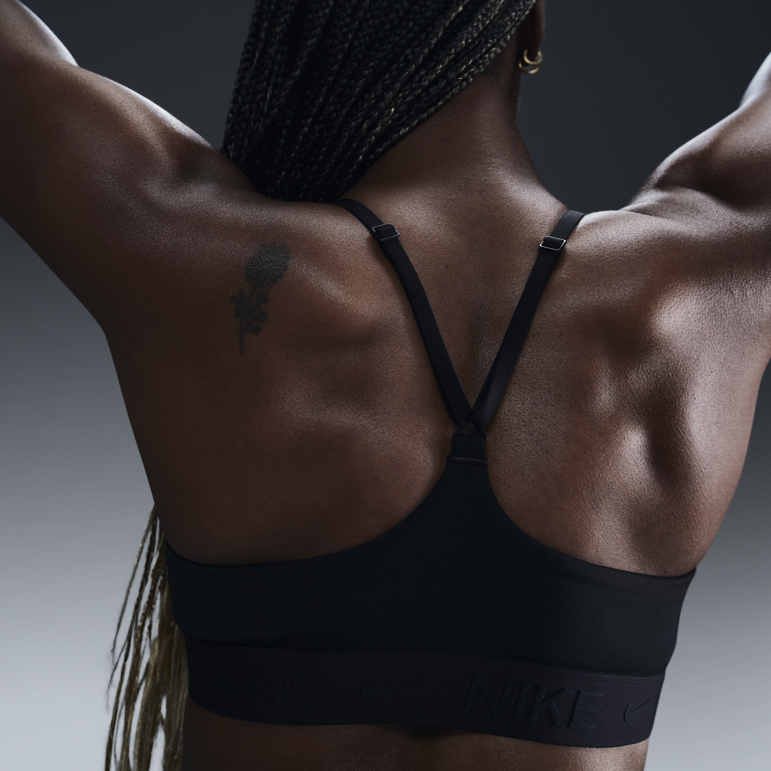 Brassière de sport réglable rembourrée à maintien léger Nike Indy pour femme - Noir