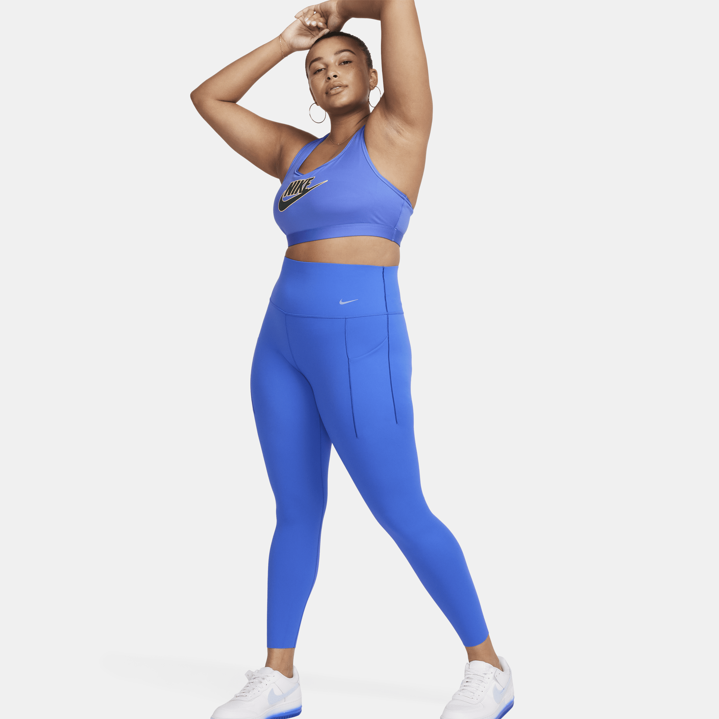 Nike Universa 7 8-legging met hoge taille zakken en medium ondersteuning voor dames Blauw