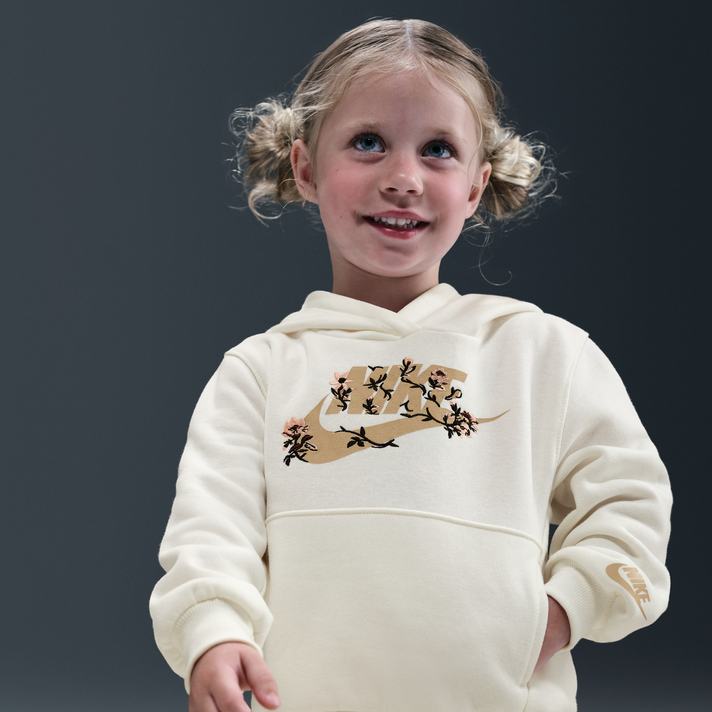 Thumbnail - Nike Floral Futura 2-teiliges Jogger-Set (Kleinkinder) - Weiß