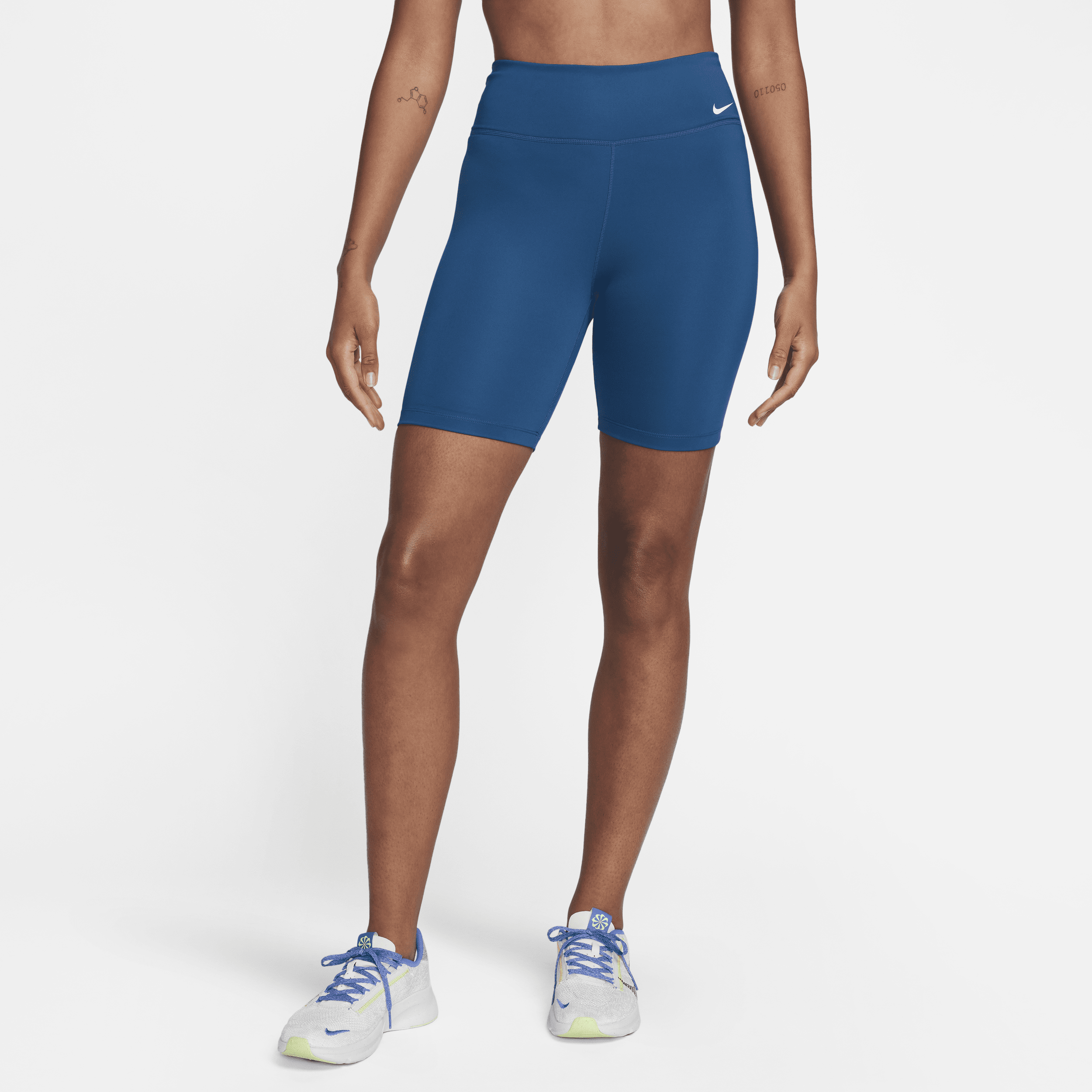 Nike One bikeshorts met halfhoge taille voor dames (18 cm) Blauw