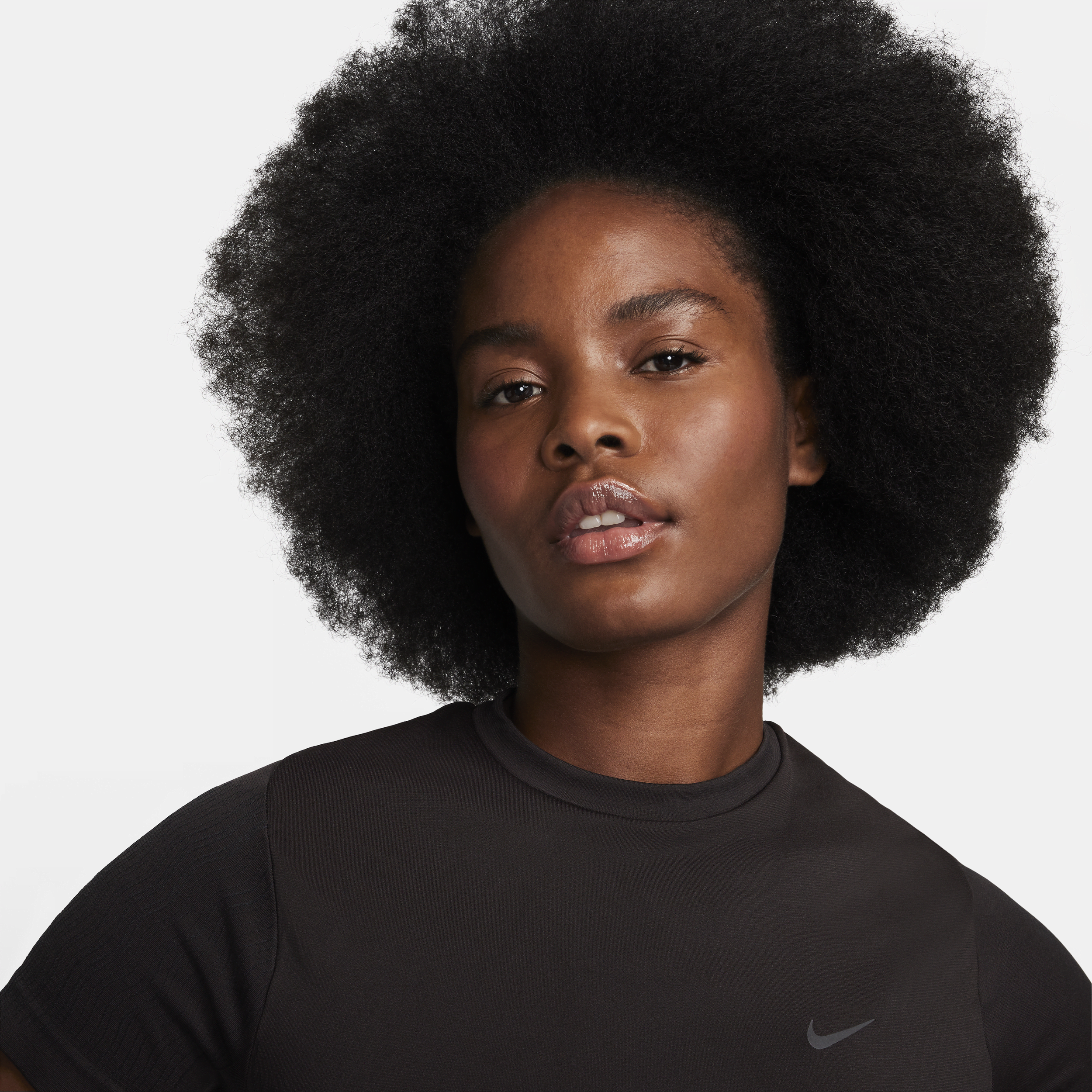 Nike Running Division ADV hardlooptop met Dri-FIT en korte mouwen voor dames Bruin