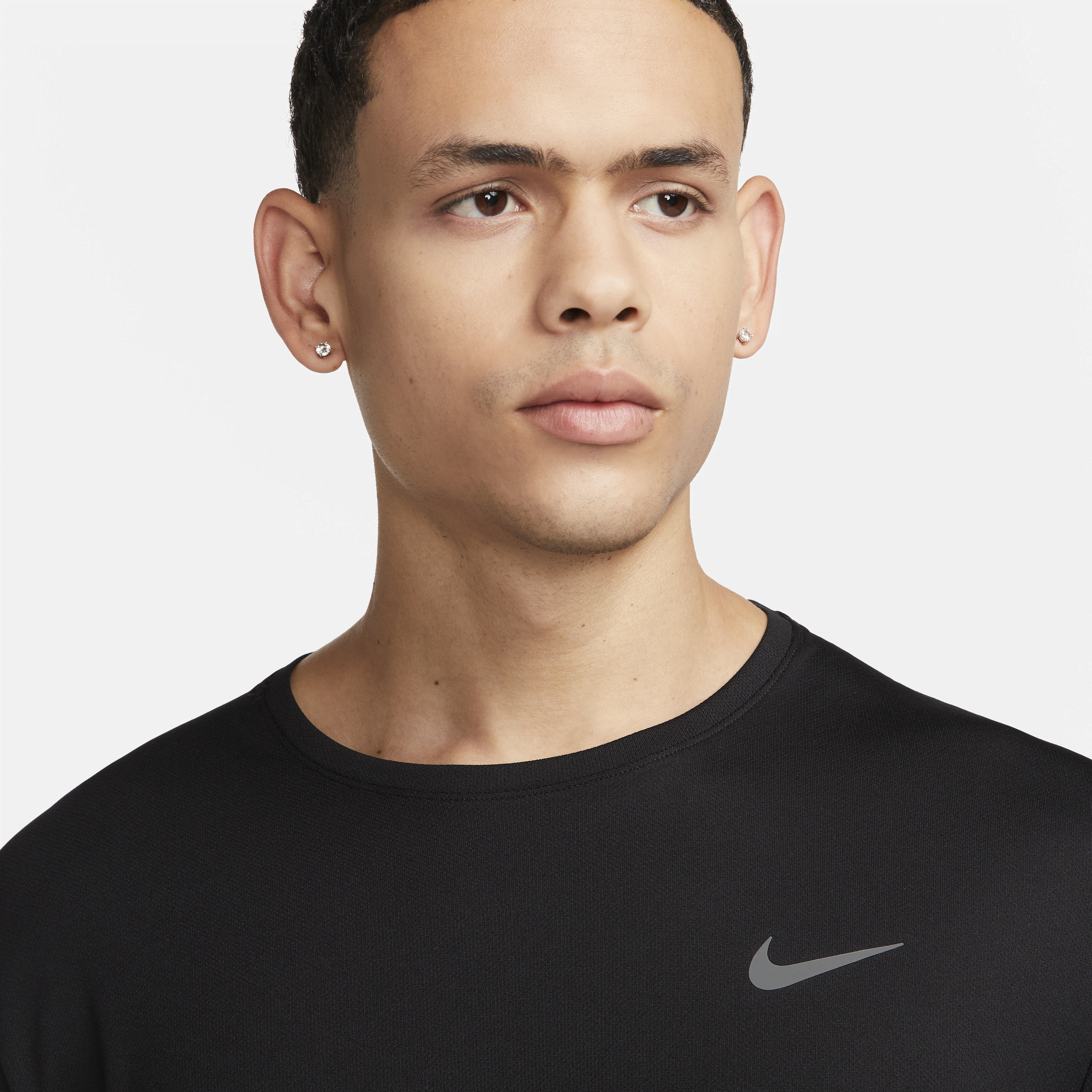 Haut de running à manches courtes Dri-FIT UV Nike Miler pour homme - Noir