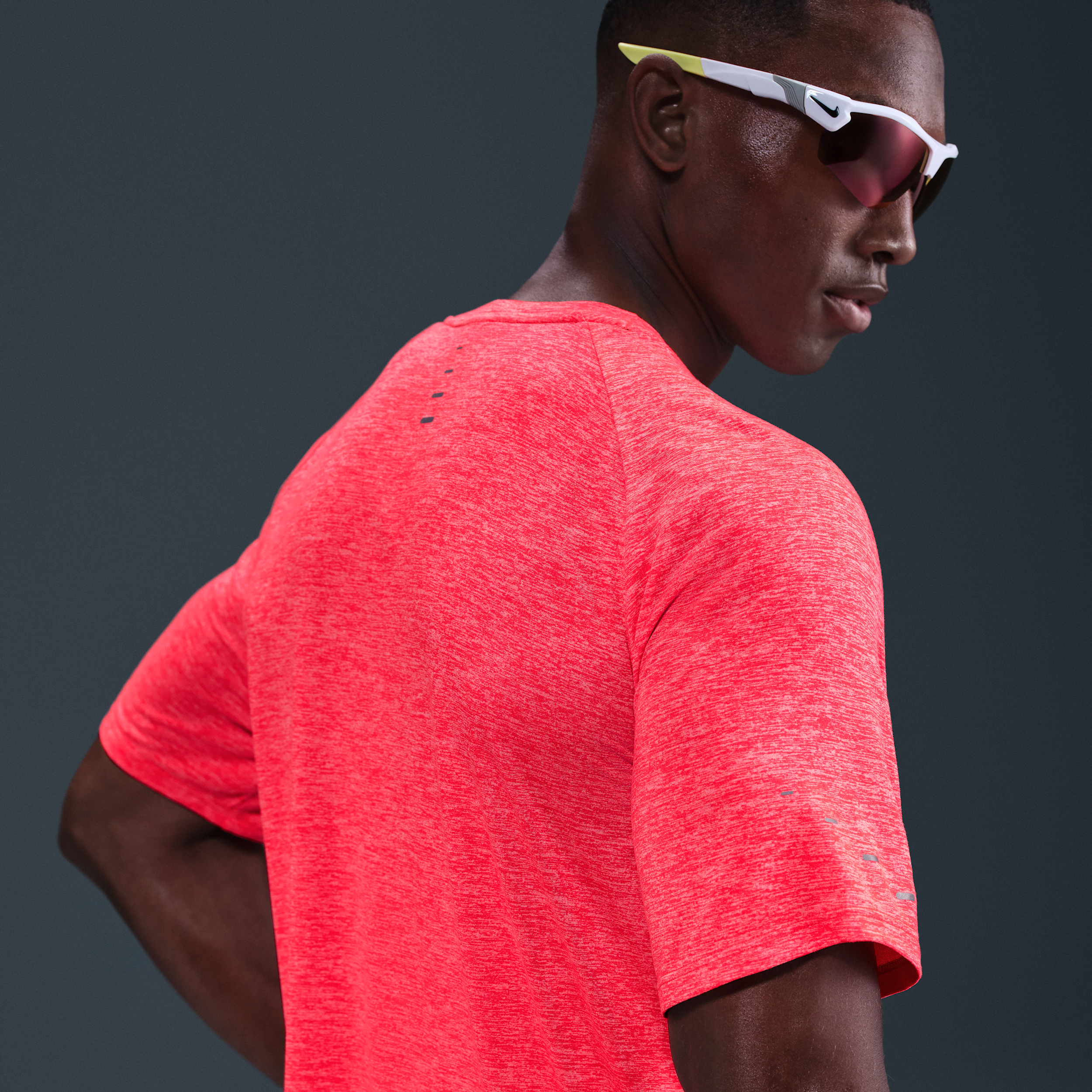Nike Stride Dri-FIT ADV hardlooptop met korte mouwen voor heren Rood