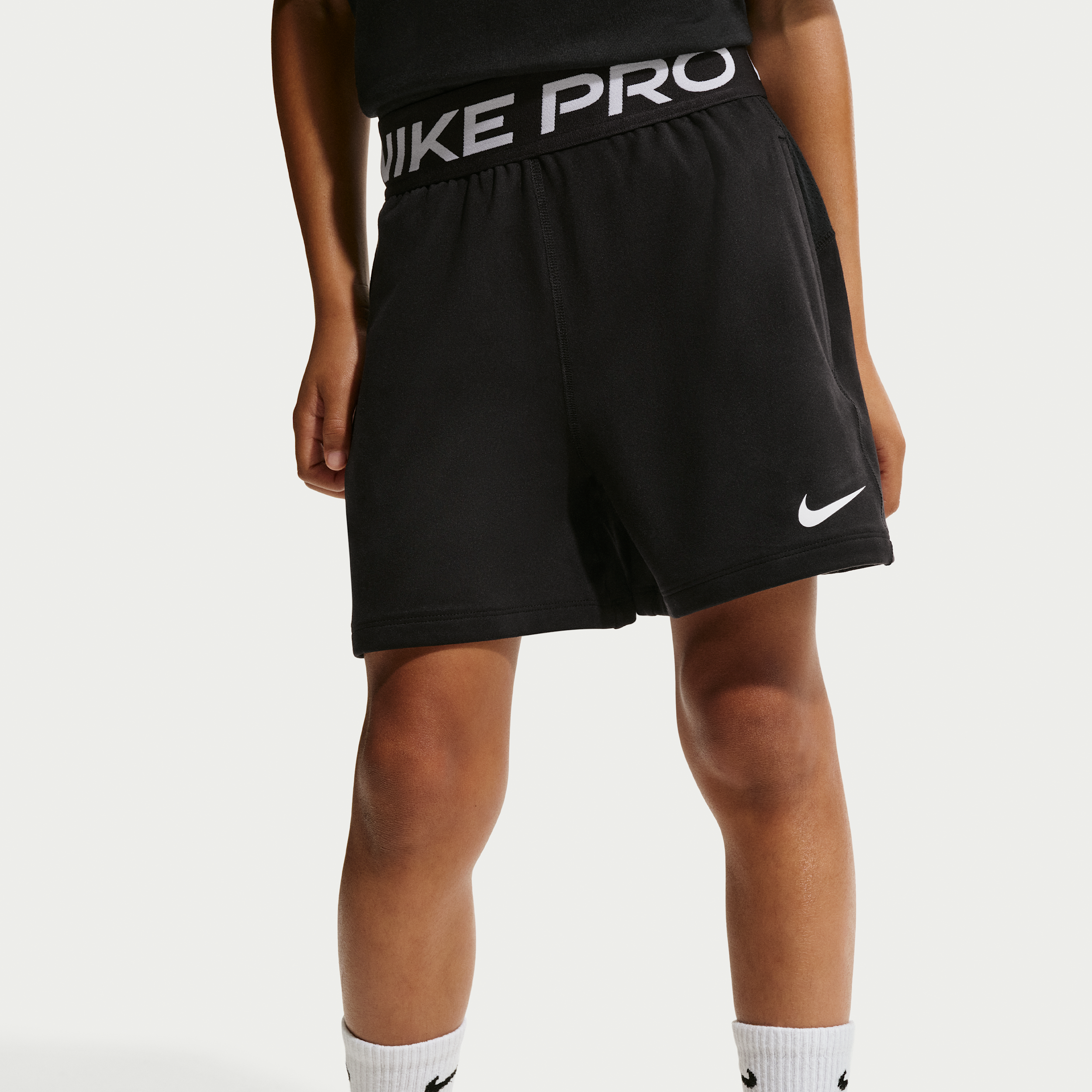 Thumbnail - Nike Pro Dri-FIT Fleece-Shorts (ältere Kinder, Jungen) - Schwarz