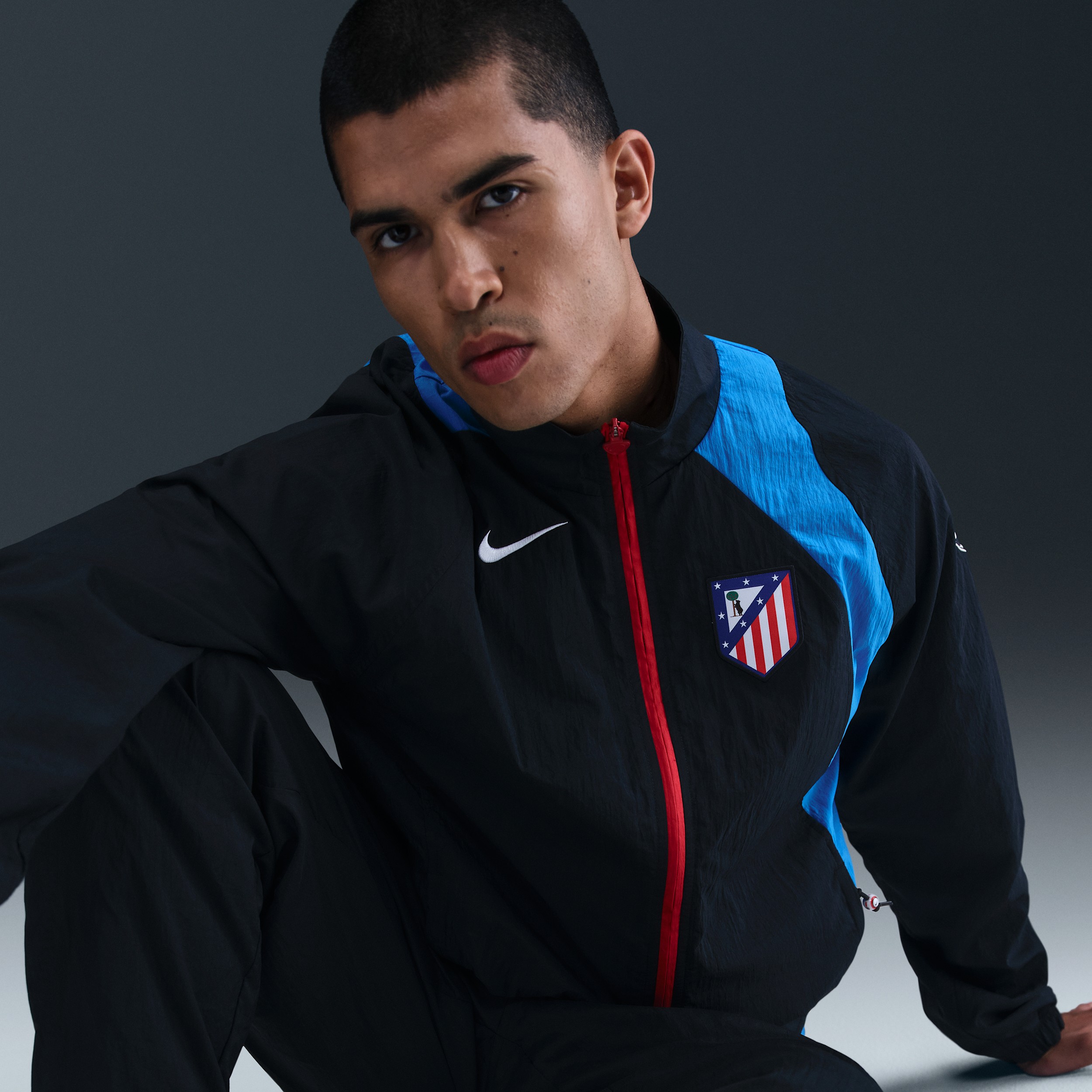 Thumbnail - Atlético Madrid Nike Football Total 90 Fußball-Trainingsjacke (Herren) - Schwarz