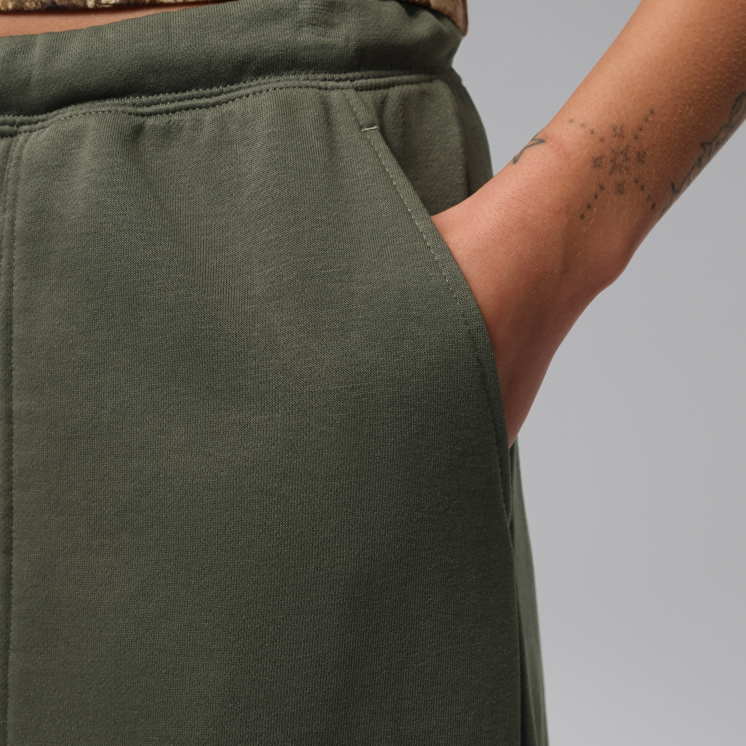 Thumbnail - Jordan Brooklyn Fleece Cargohose (Damen) - Grün