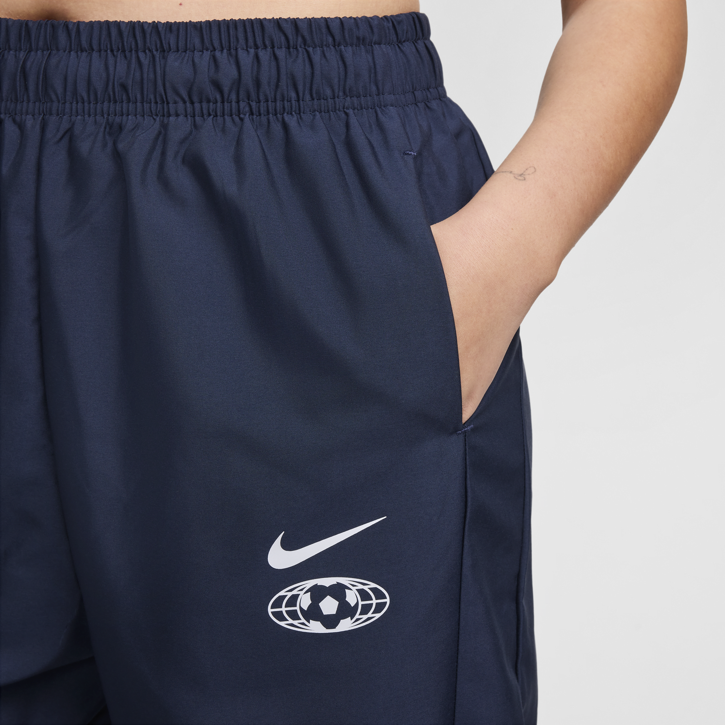 Nike Sportswear geweven joggingbroek voor dames Blauw