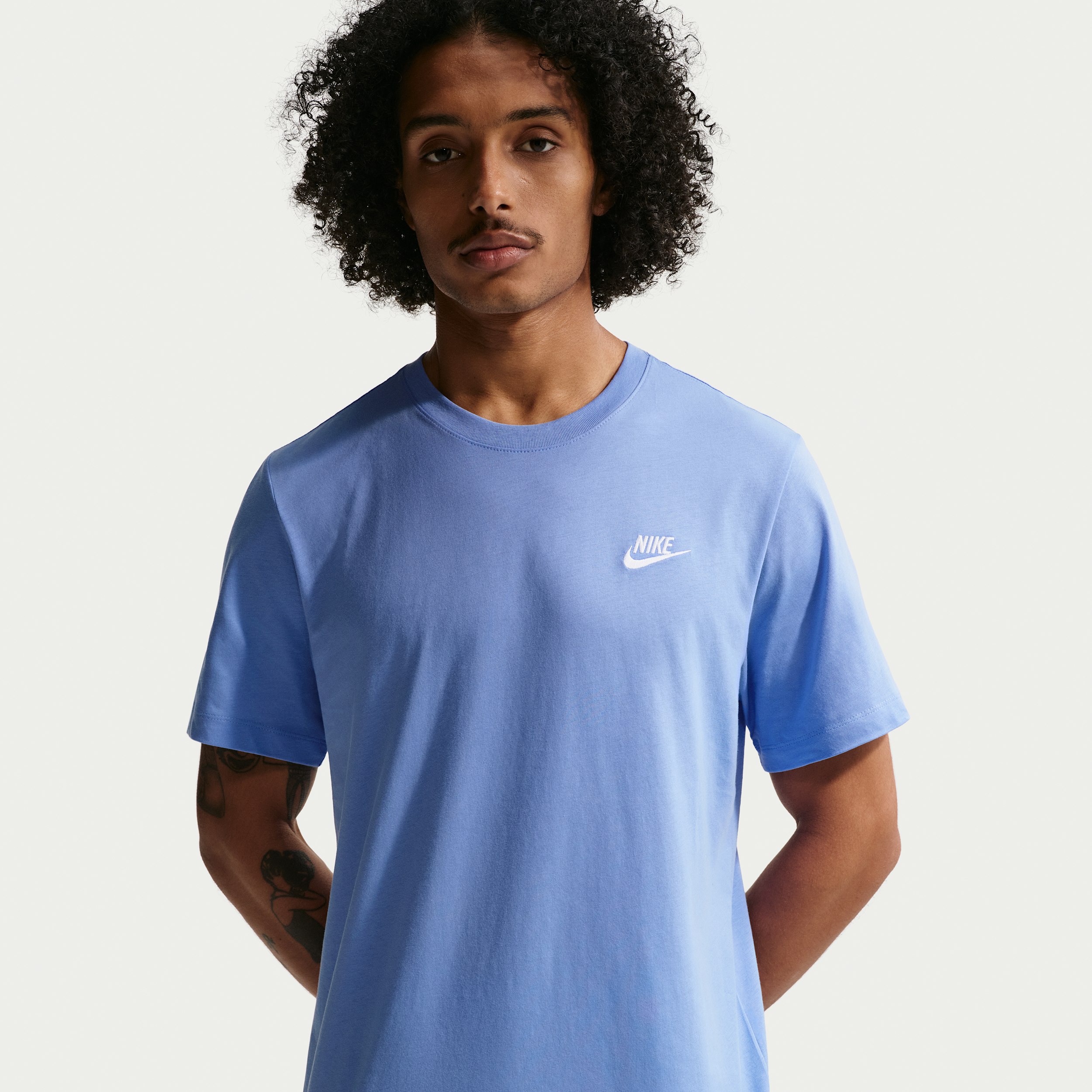 Thumbnail - Nike Club Herren-T-Shirt - Blau