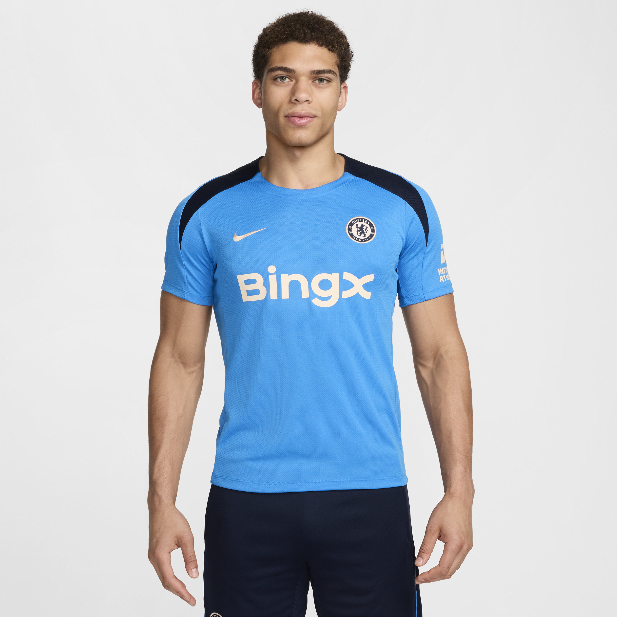 Haut de foot en maille à manches courtes Nike Dri-FIT Chelsea FC Strike pour homme - Bleu