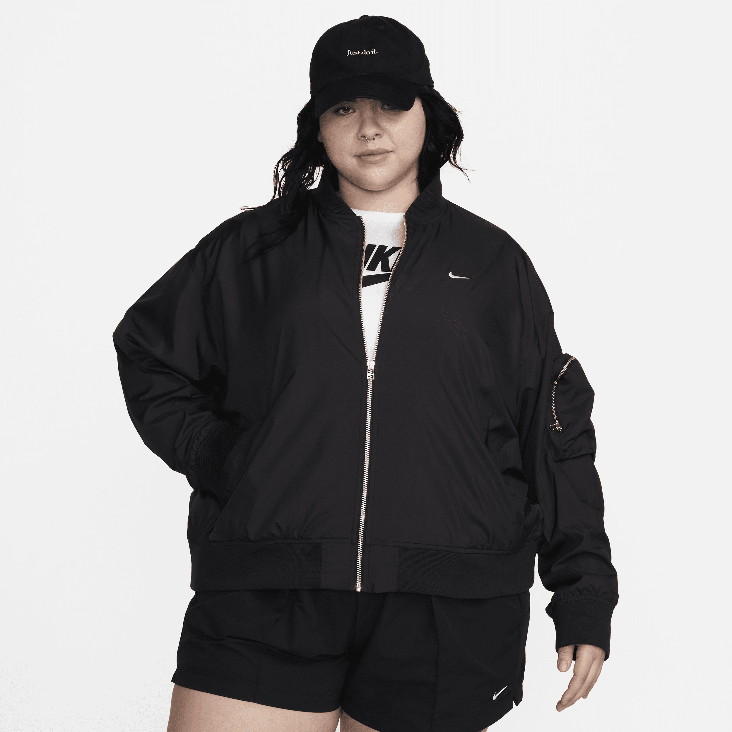Nike Sportswear Essential oversized bomberjack voor dames (Plus Size) Zwart