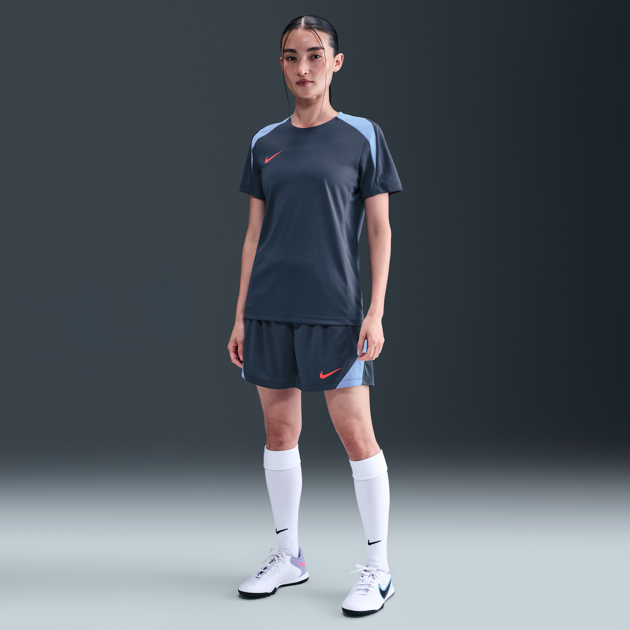 Thumbnail - Nike Strike Dri-FIT Fußballshorts für Damen - Blau