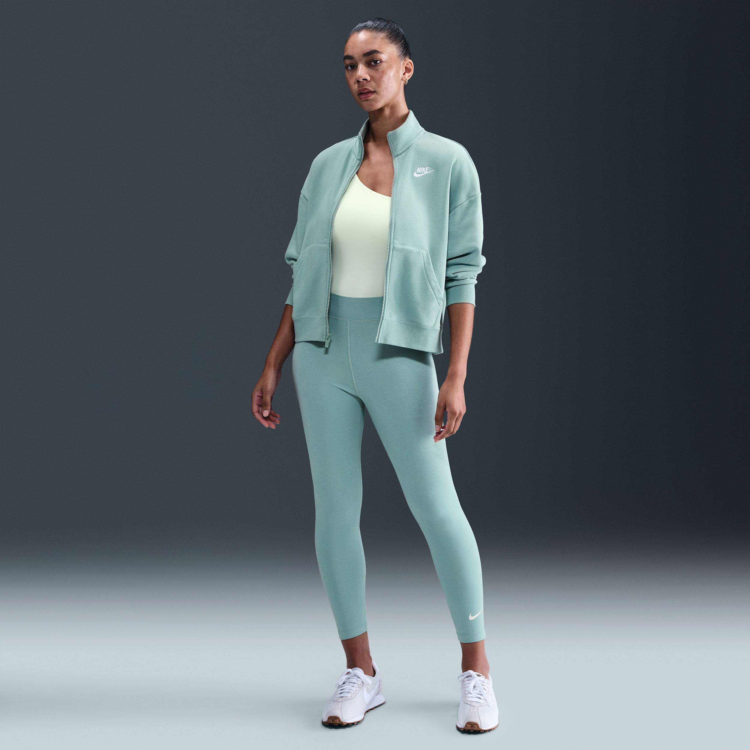 Thumbnail - Nike Sportswear Classic 7/8-Leggings mit hohem Bund für Damen - Grün