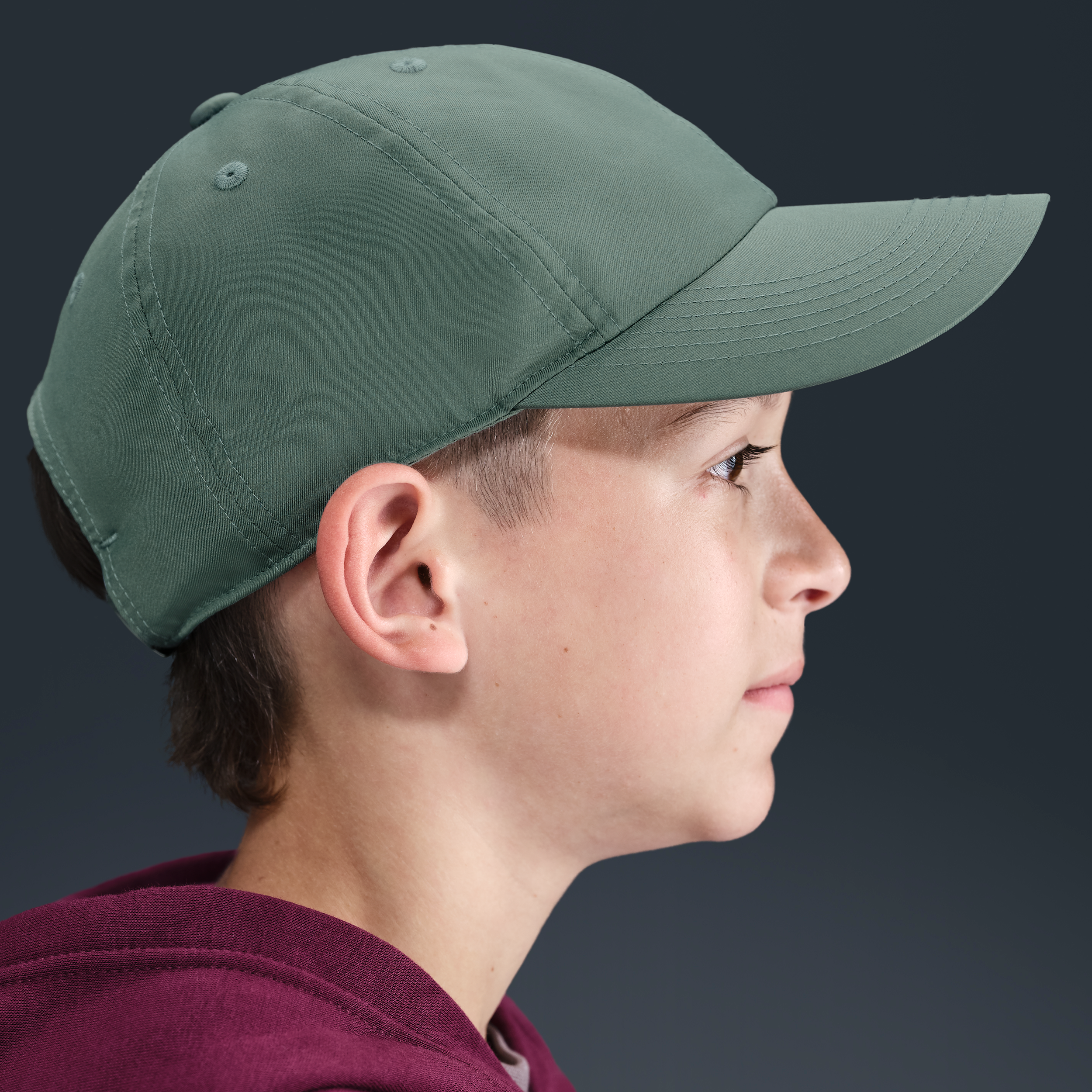 Thumbnail - Nike Dri-FIT Club unstrukturierte Metall-Swoosh-Cap für Kinder - Grau