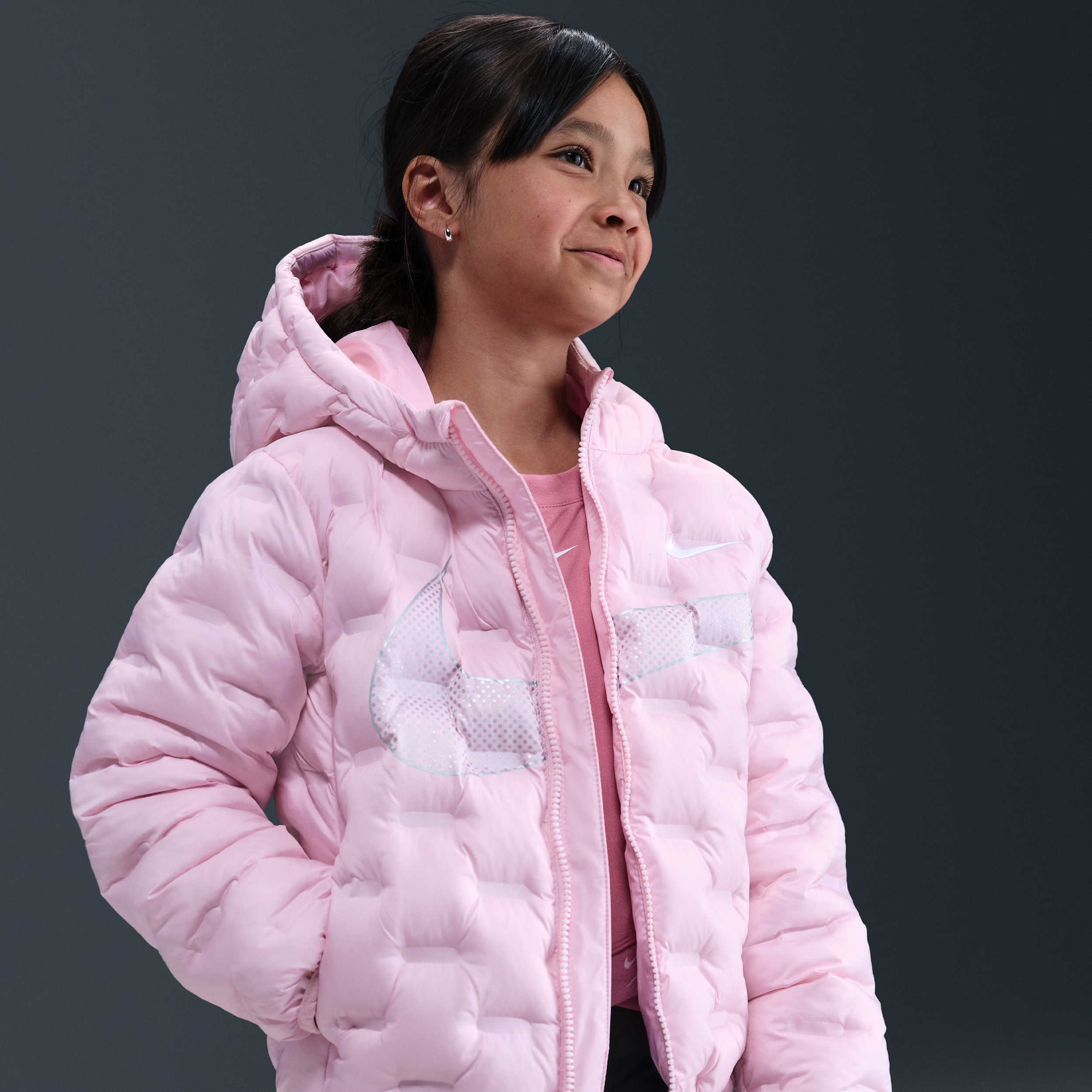 Thumbnail - Nike nahtlose, gesteppte Puffer-Jacke für jüngere Kinder - Pink