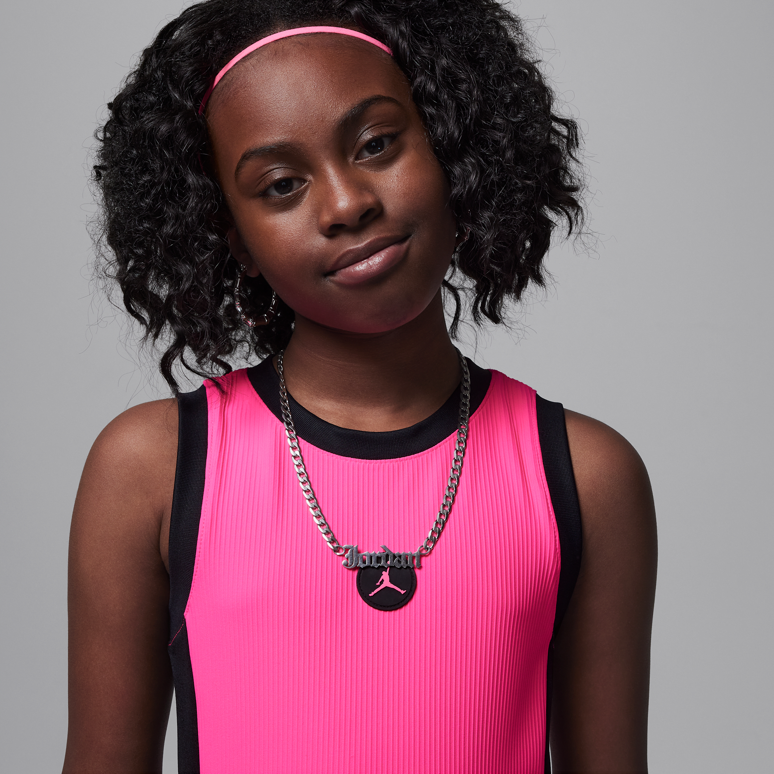 Thumbnail - Jordan geripptes "She Takes Flight"-Kleid (ältere Kinder) - Pink