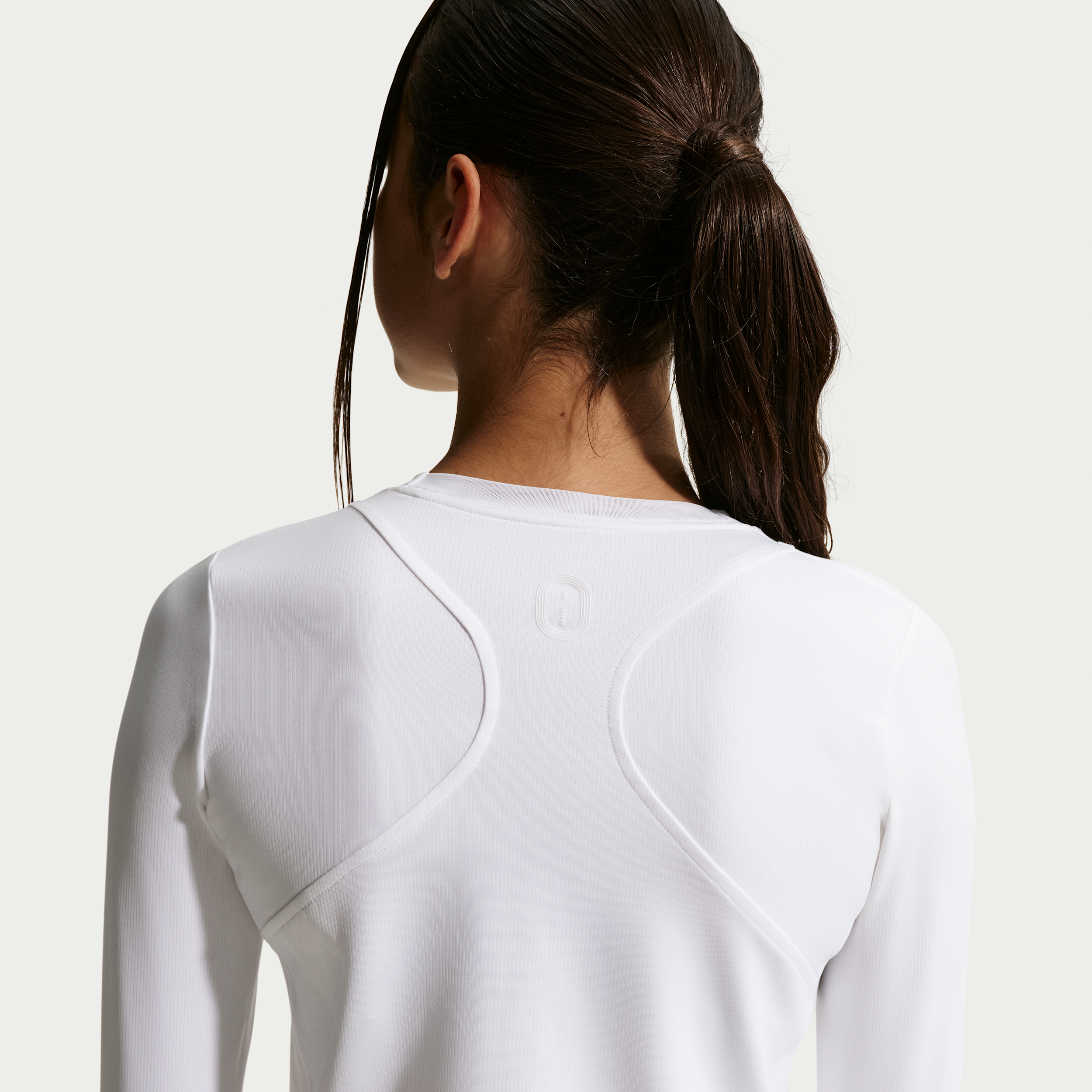 Thumbnail - Nike MAVN geripptes Longsleeve mit Dri-FIT-Technologie für Mädchen - Weiß
