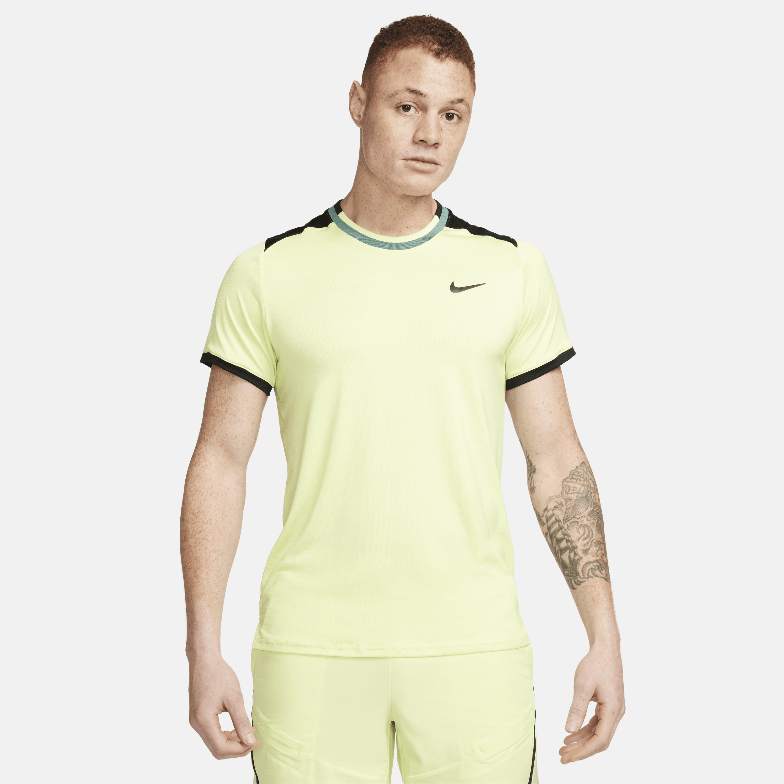 Nike Court Advantage Dri-FIT tennistop voor heren Geel
