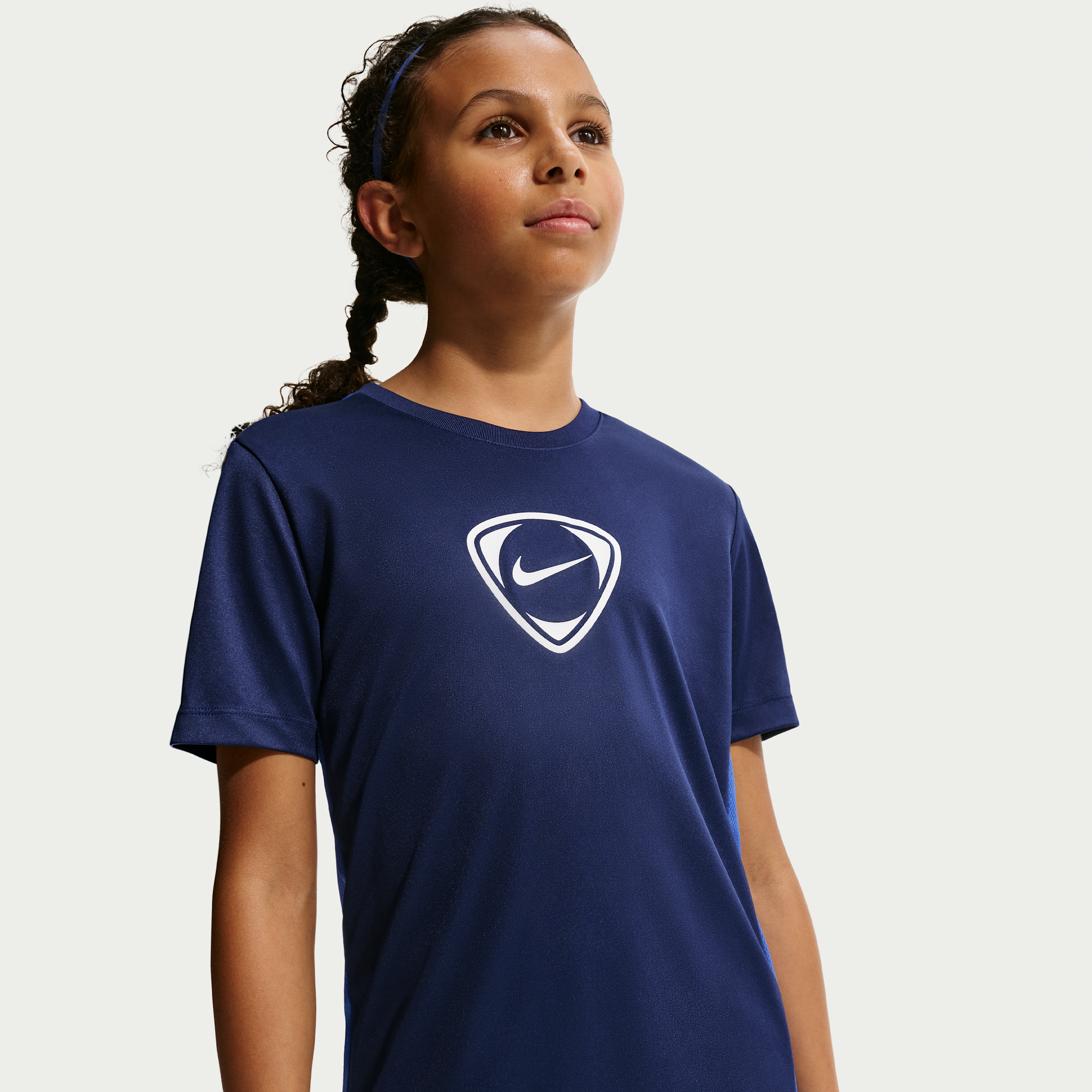 Kortærmet Nike Academy+-Dri-FIT-fodboldtrøje til større børn - blå