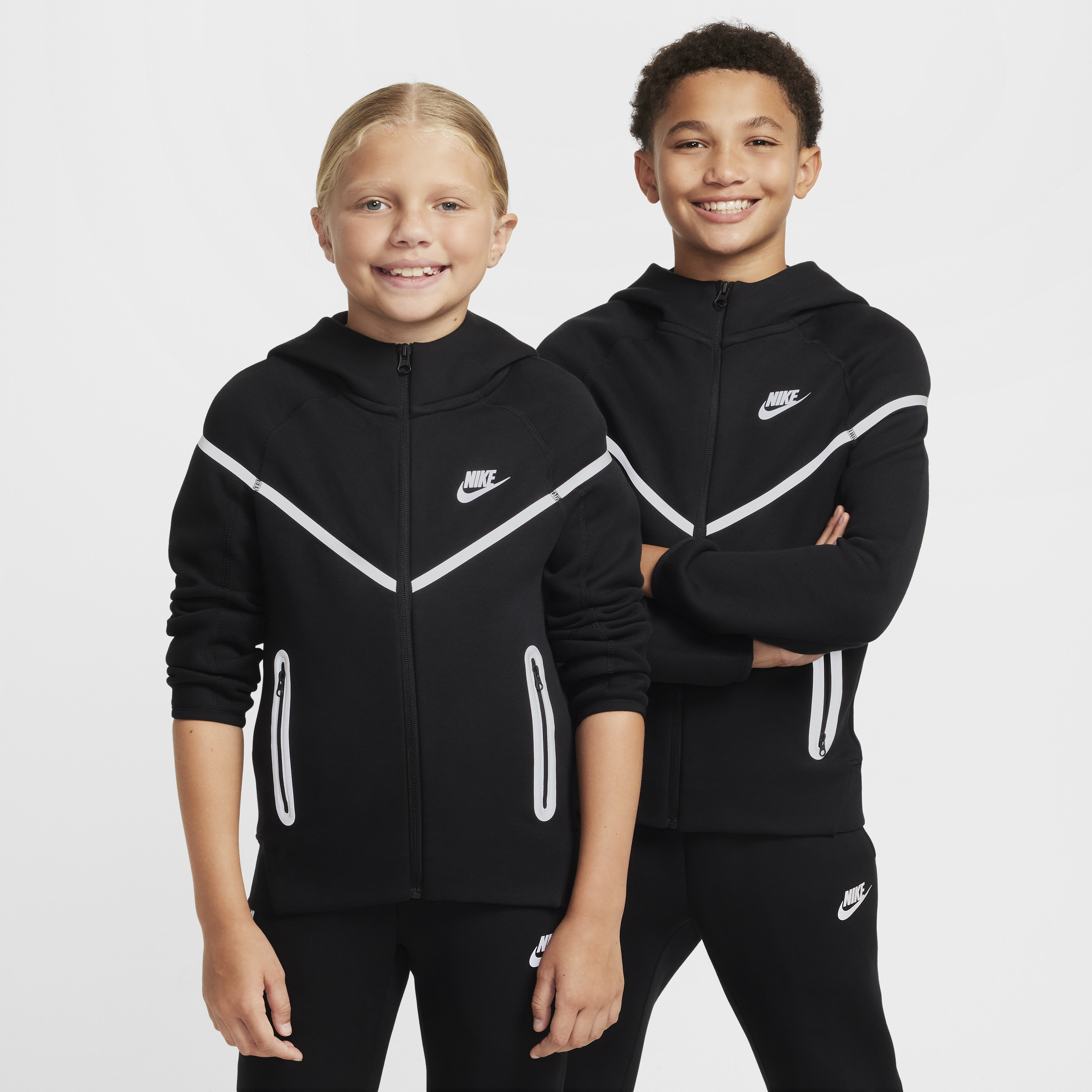 Sweat à capuche et zip réfléchissant Nike Sportswear Tech Fleece pour ado (garçon) - Noir