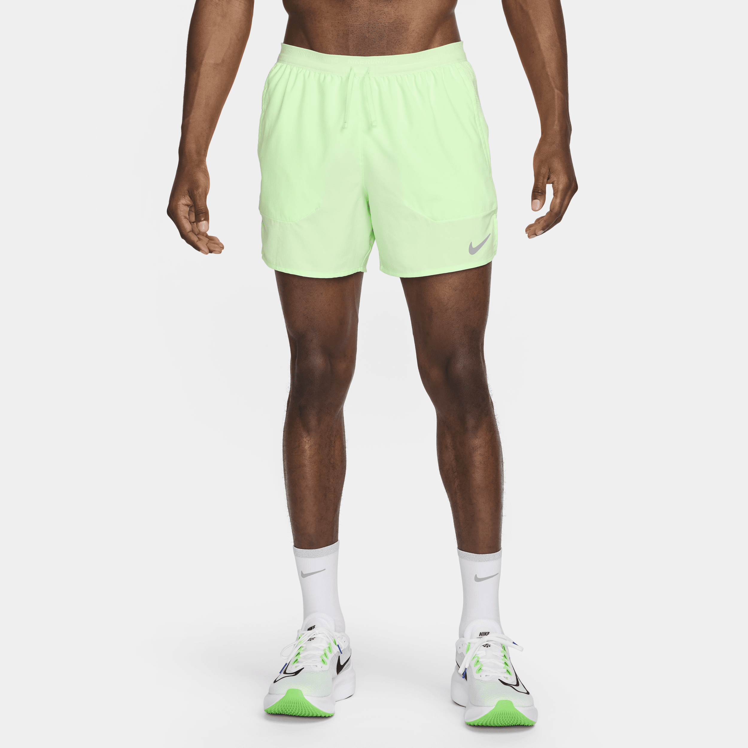 Nike Stride Dri-FIT hardloopshorts met binnenbroek voor heren (13 cm) Groen