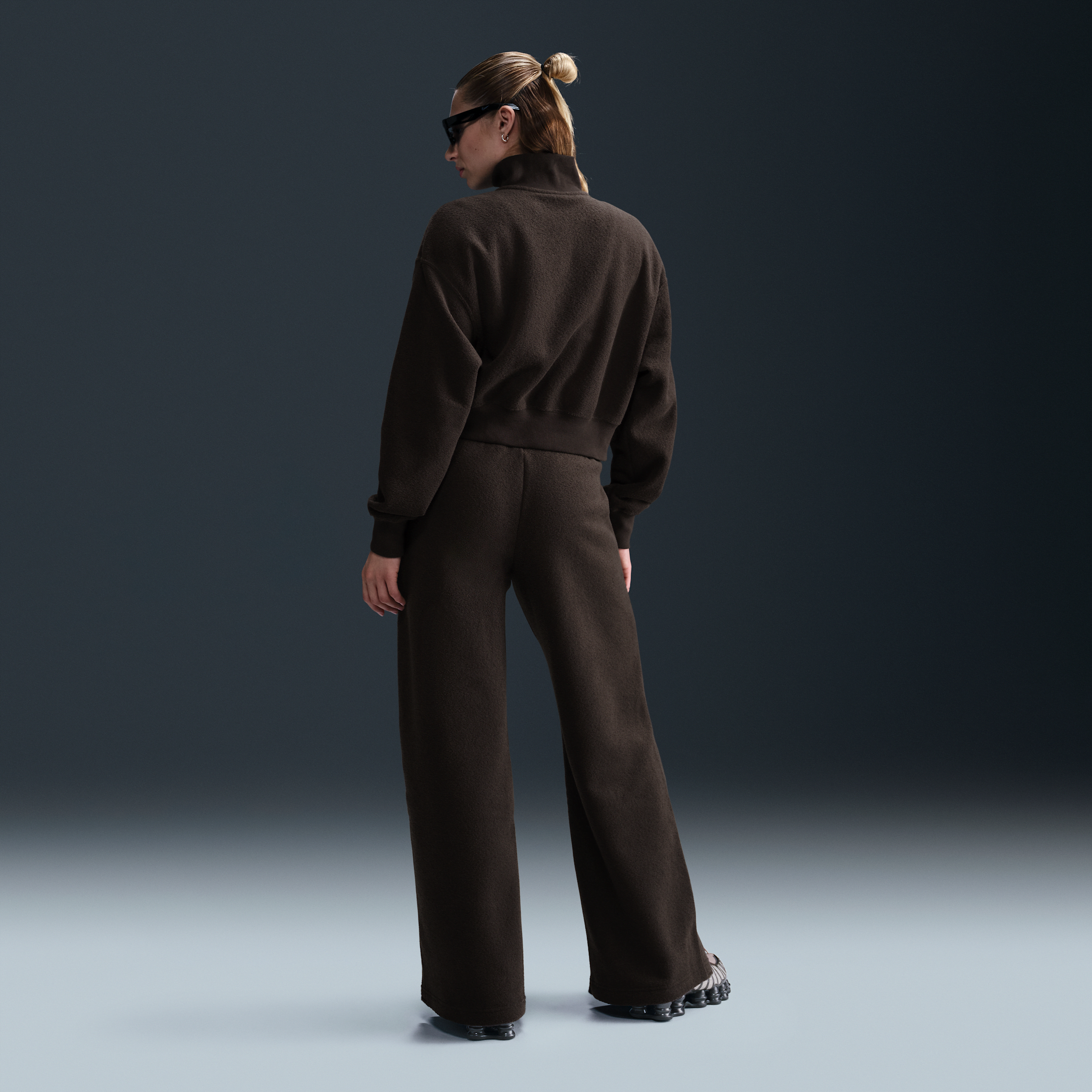 Pantalon ample à taille haute en tissu Fleece confortable Nike Sportswear Phoenix Plush pour femme - Marron