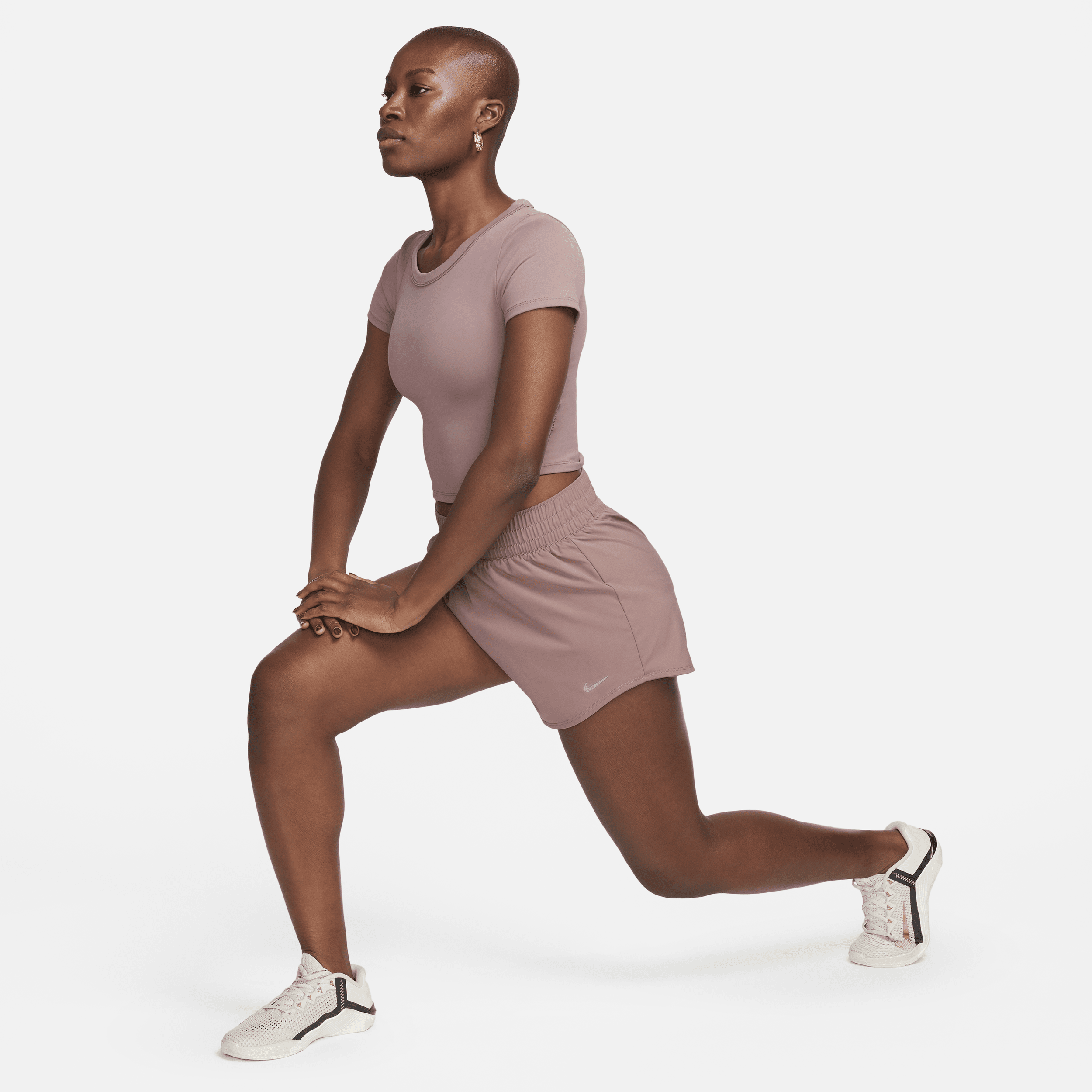 Nike One Fitted Dri-FIT croptop met korte mouwen voor dames Paars