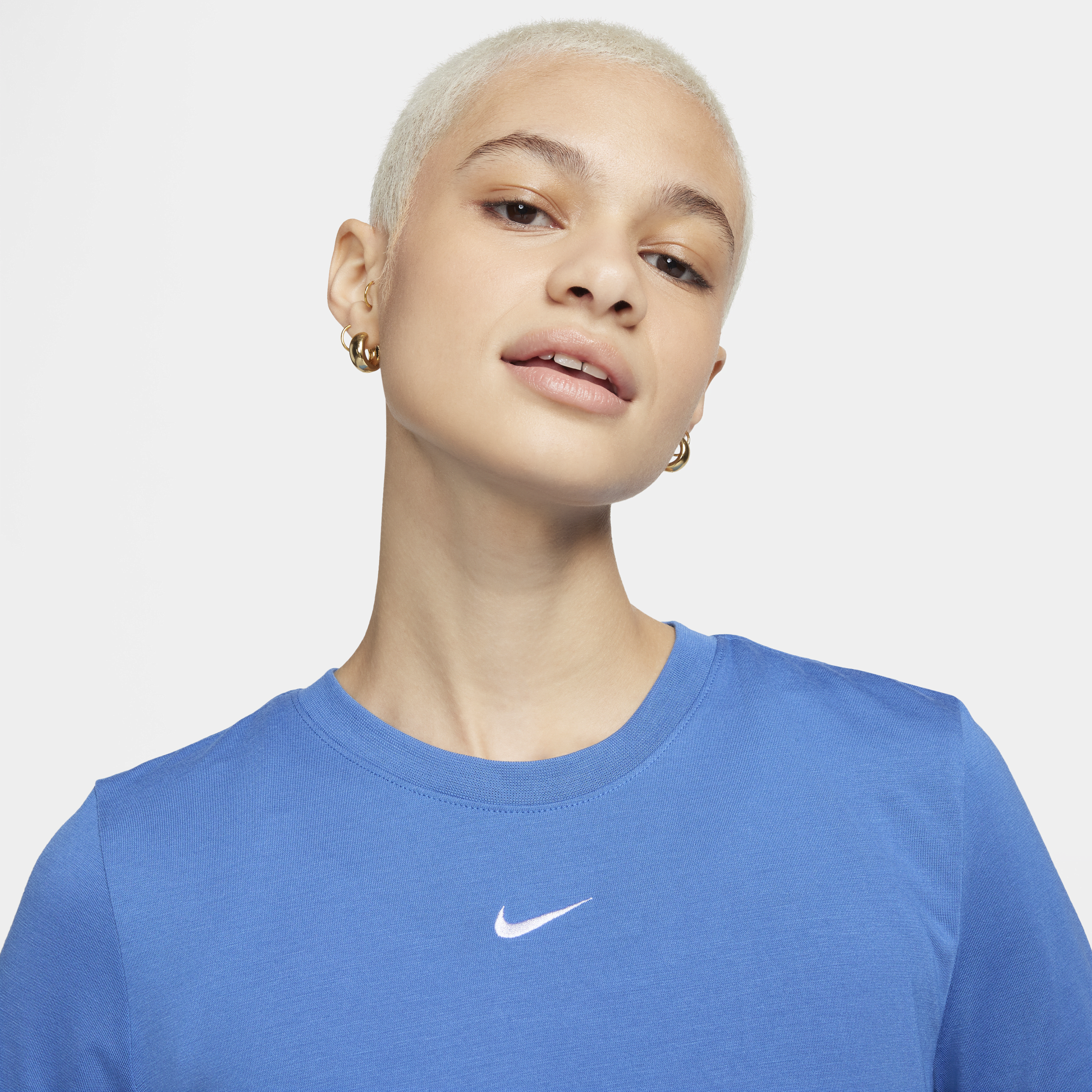 Nike Sportswear Essential aansluitend kort T-shirt voor dames Blauw