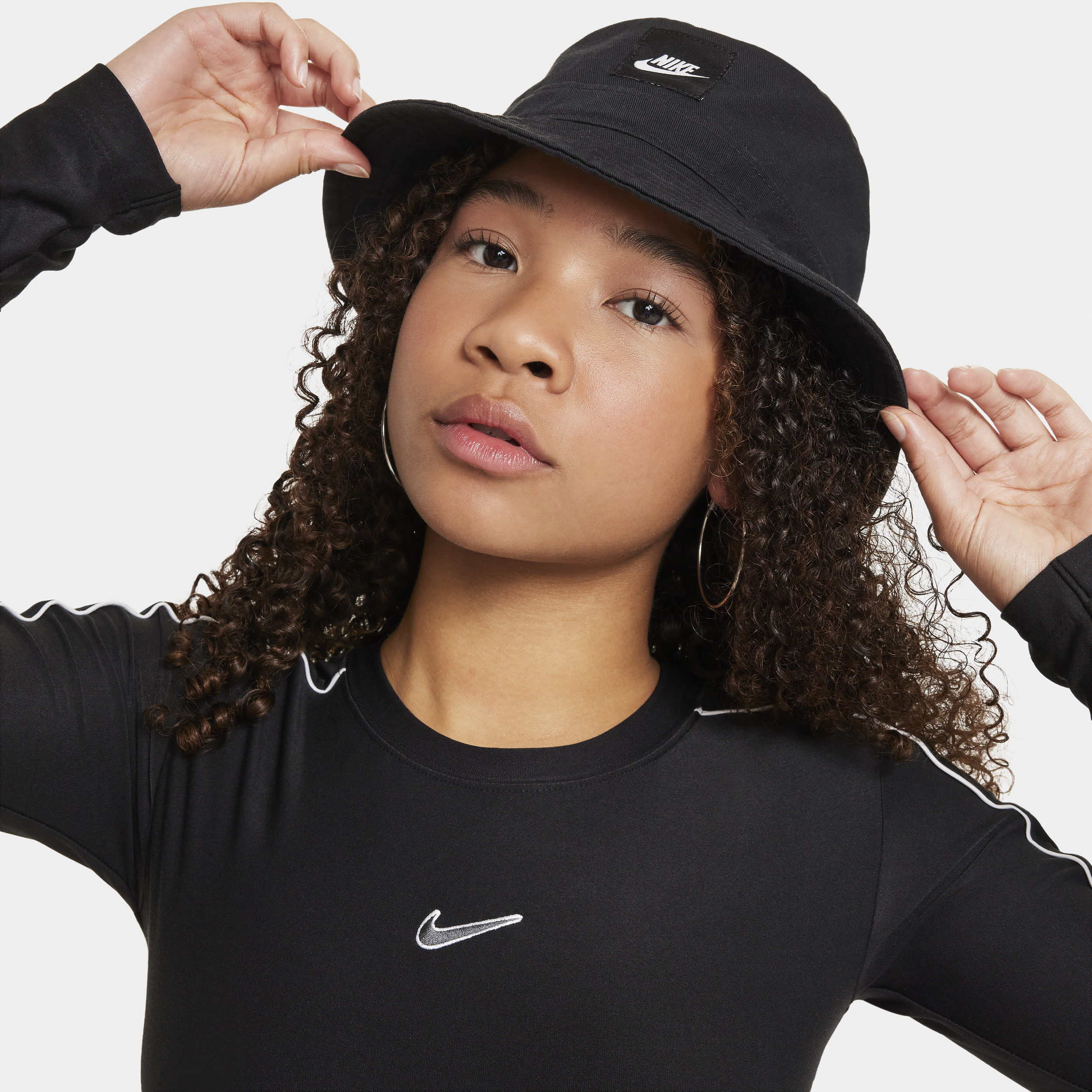 Nike Sportswear croptop met lange mouwen voor meisjes Zwart