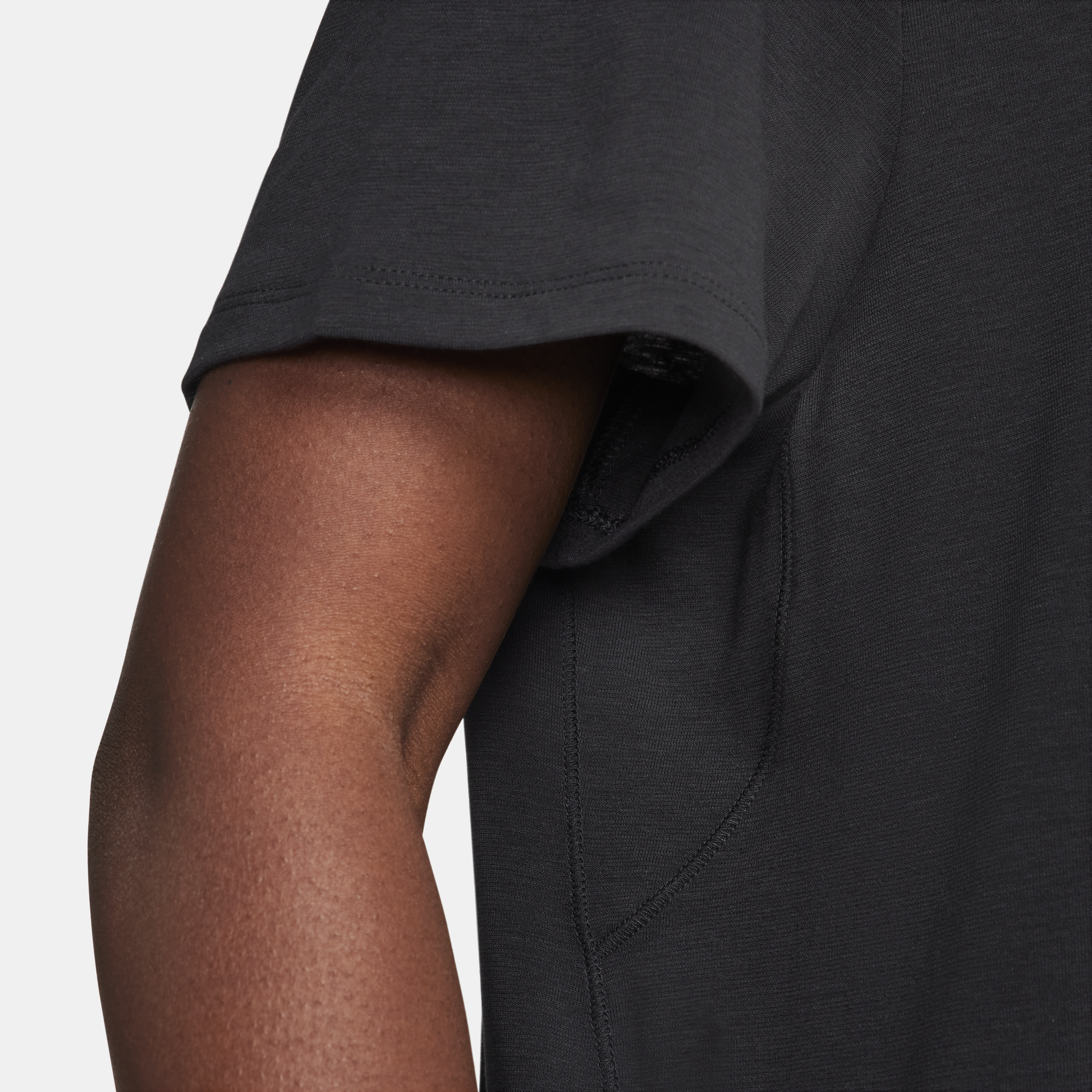 Nike One Relaxed Dri-FIT damestop met korte mouwen Zwart